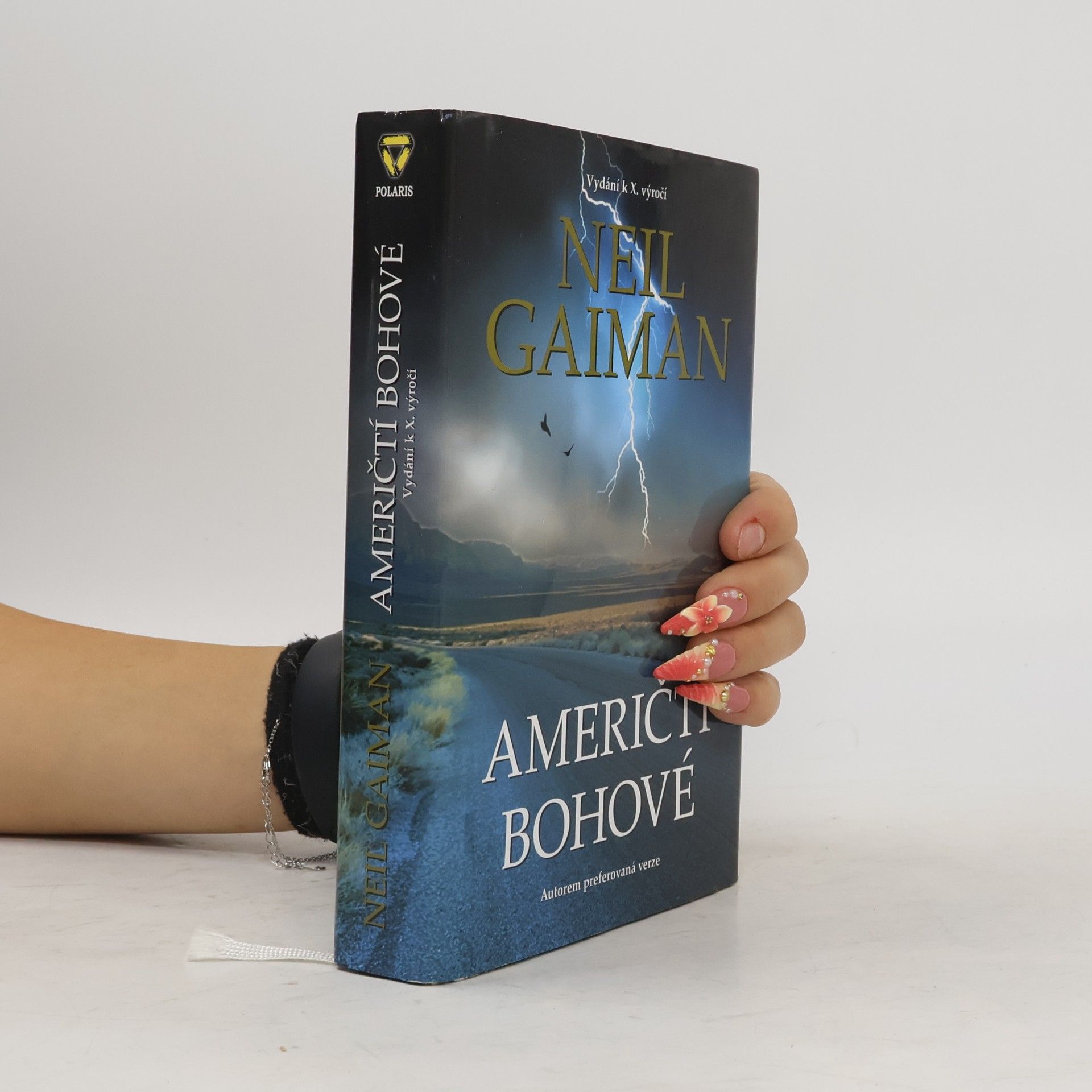 Neil Gaiman Američtí bohové