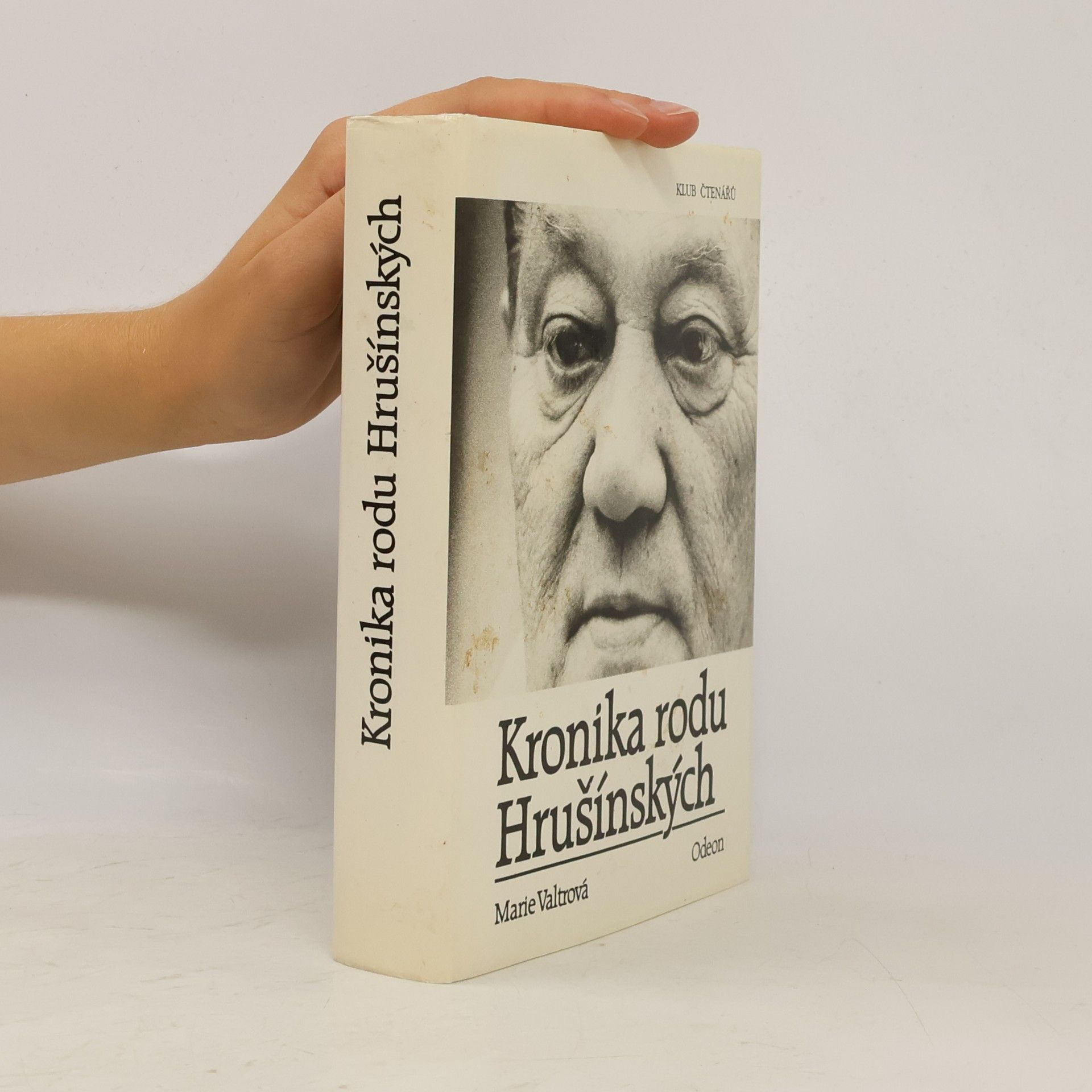 Marie Valtrová Kronika rodu Hrušínských