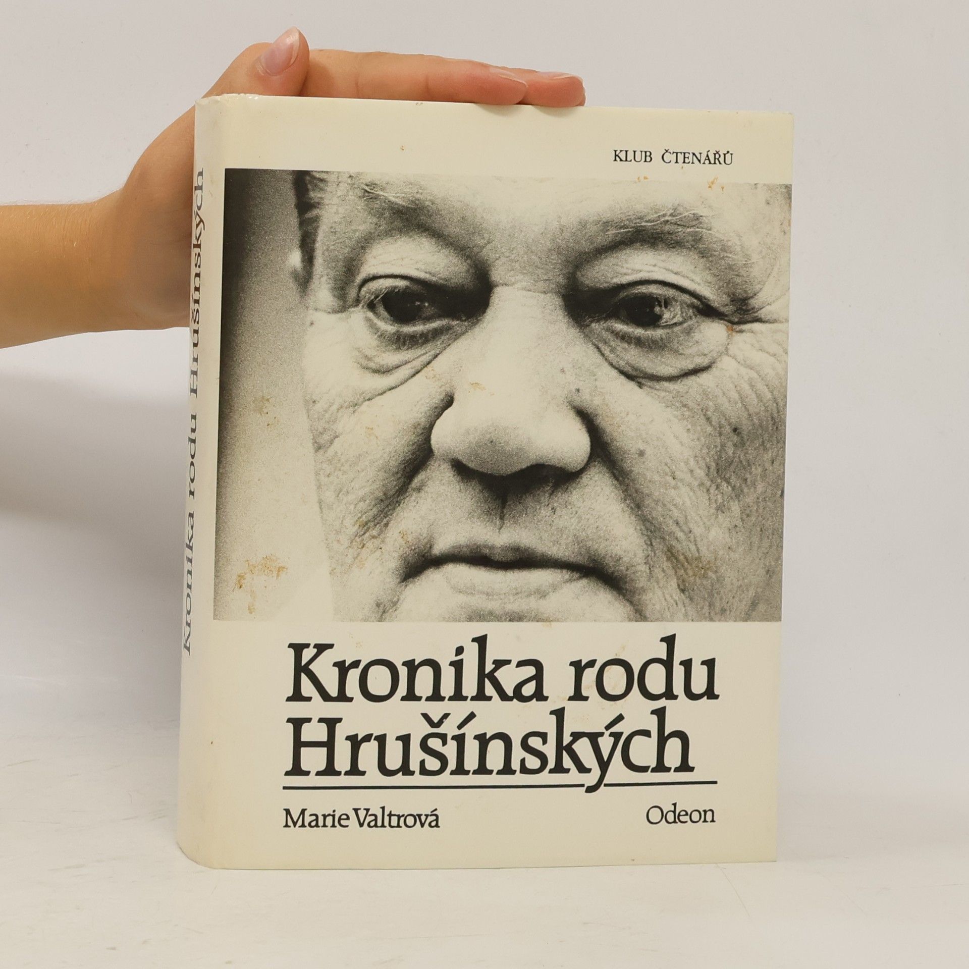Marie Valtrová Kronika rodu Hrušínských