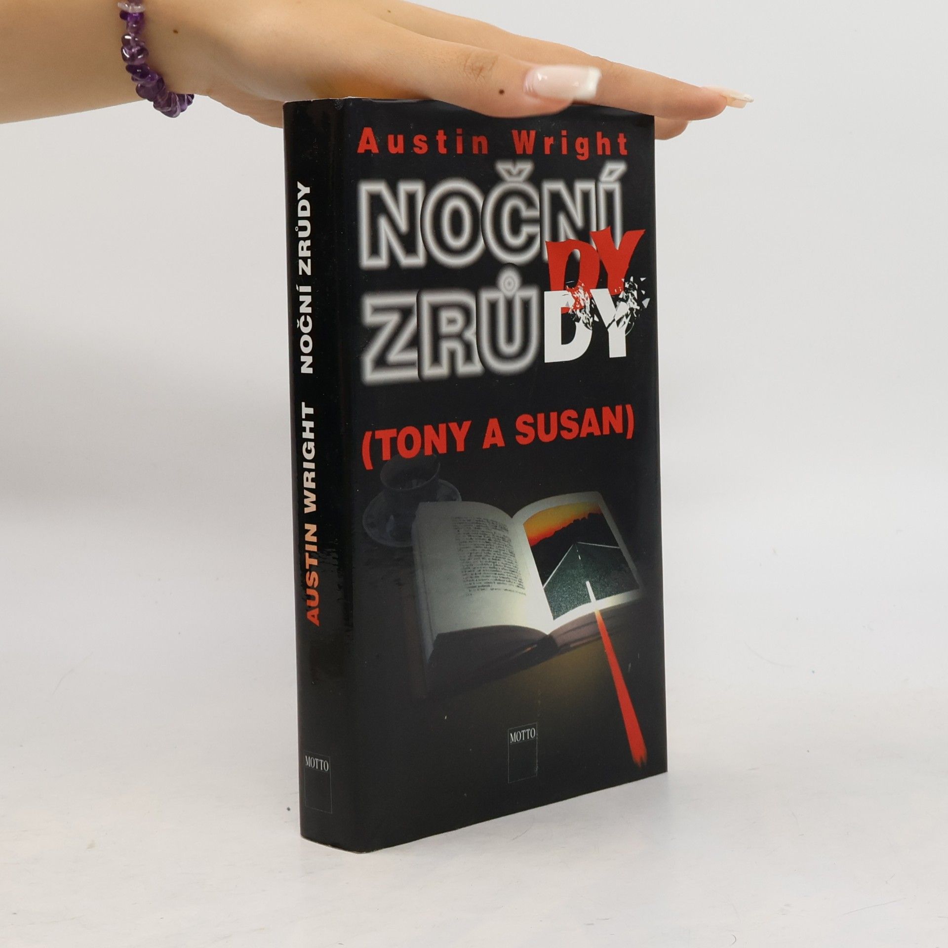 Austin Wright Noční zrůdy