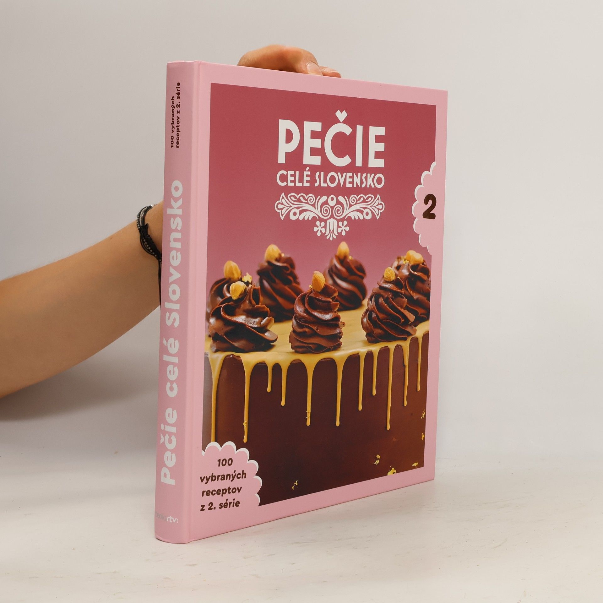 Kolektív autorov Pečie celé Slovensko 2