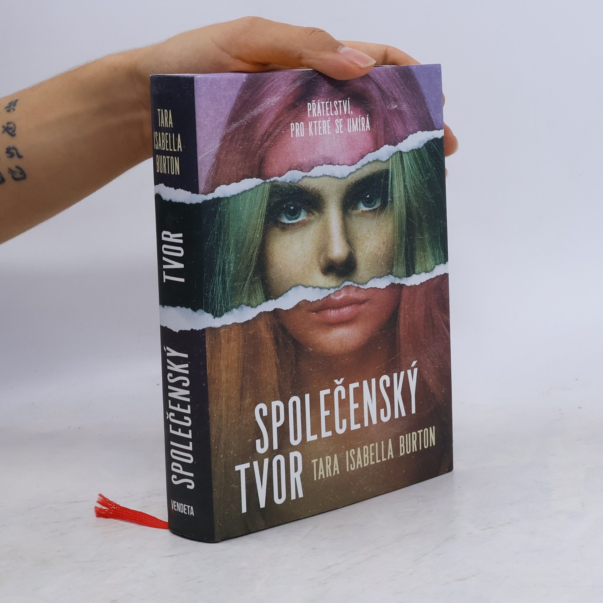 Tara Isabella Burton Společenský tvor