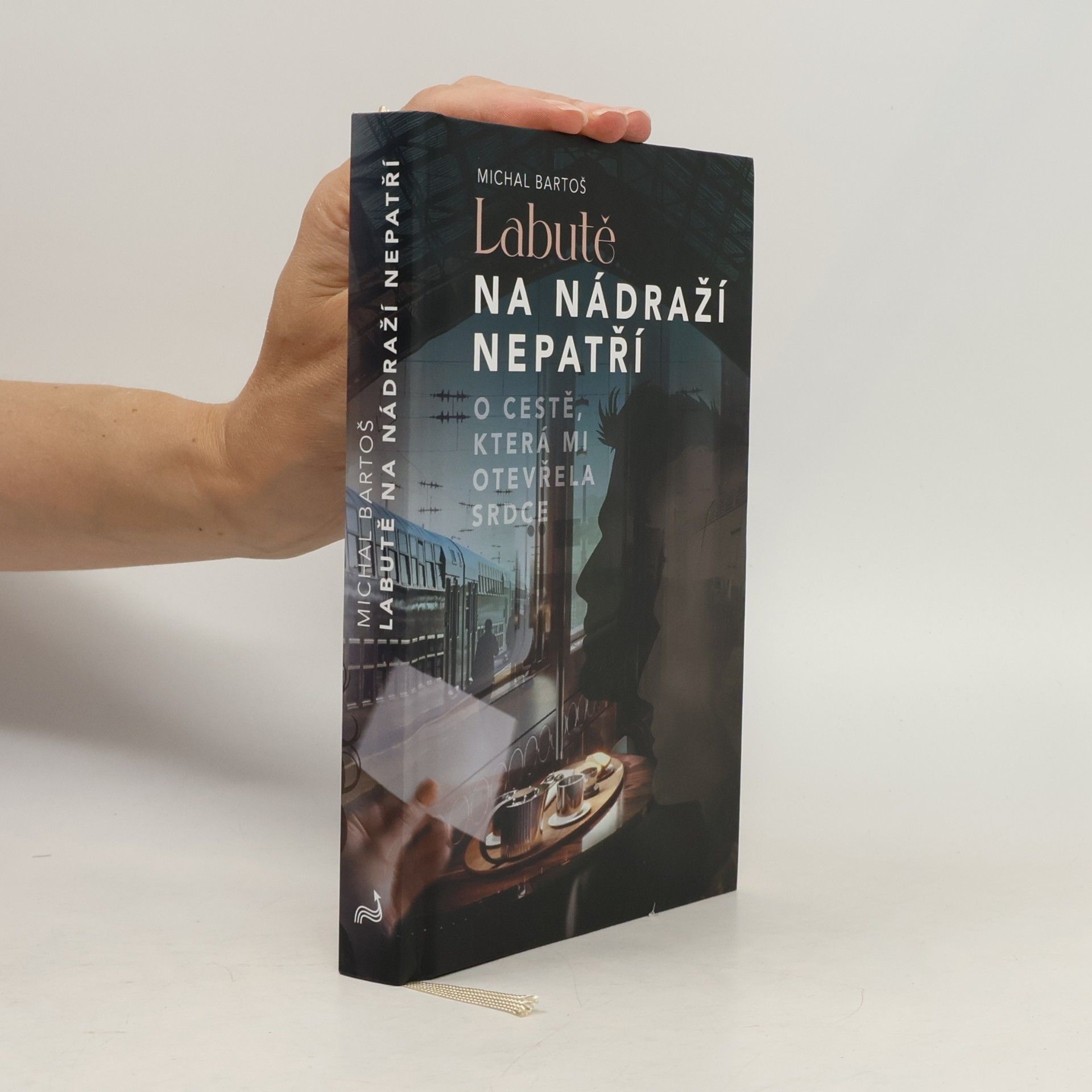 Michal Bartoš Labutě na nádraží nepatří