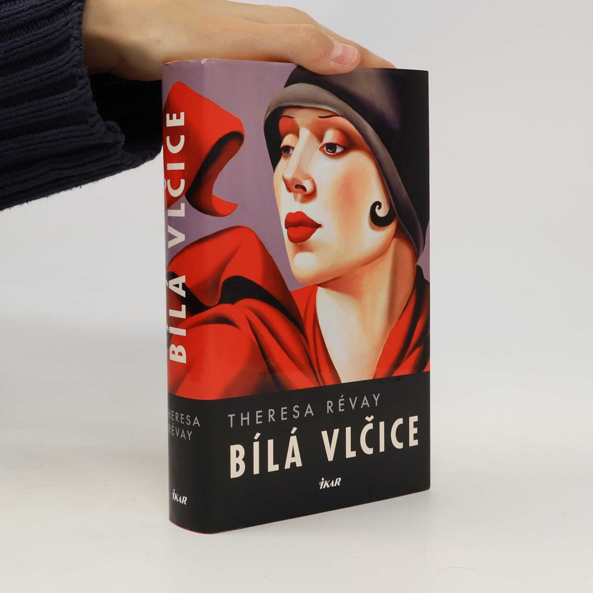 Theresa Révay Bílá vlčice