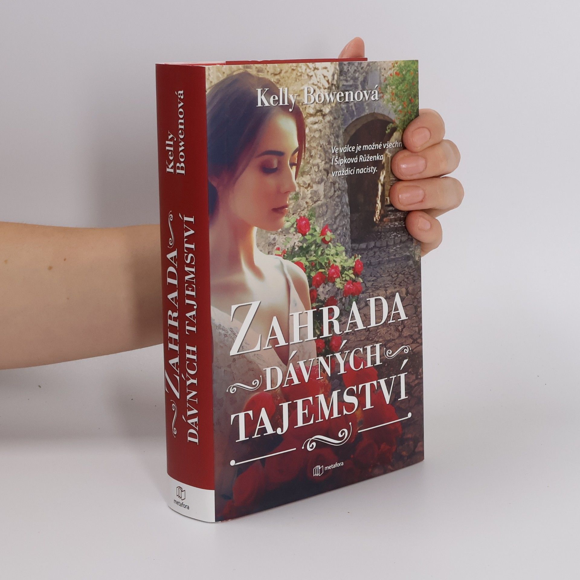 Kelly Bowen Zahrada dávných tajemství