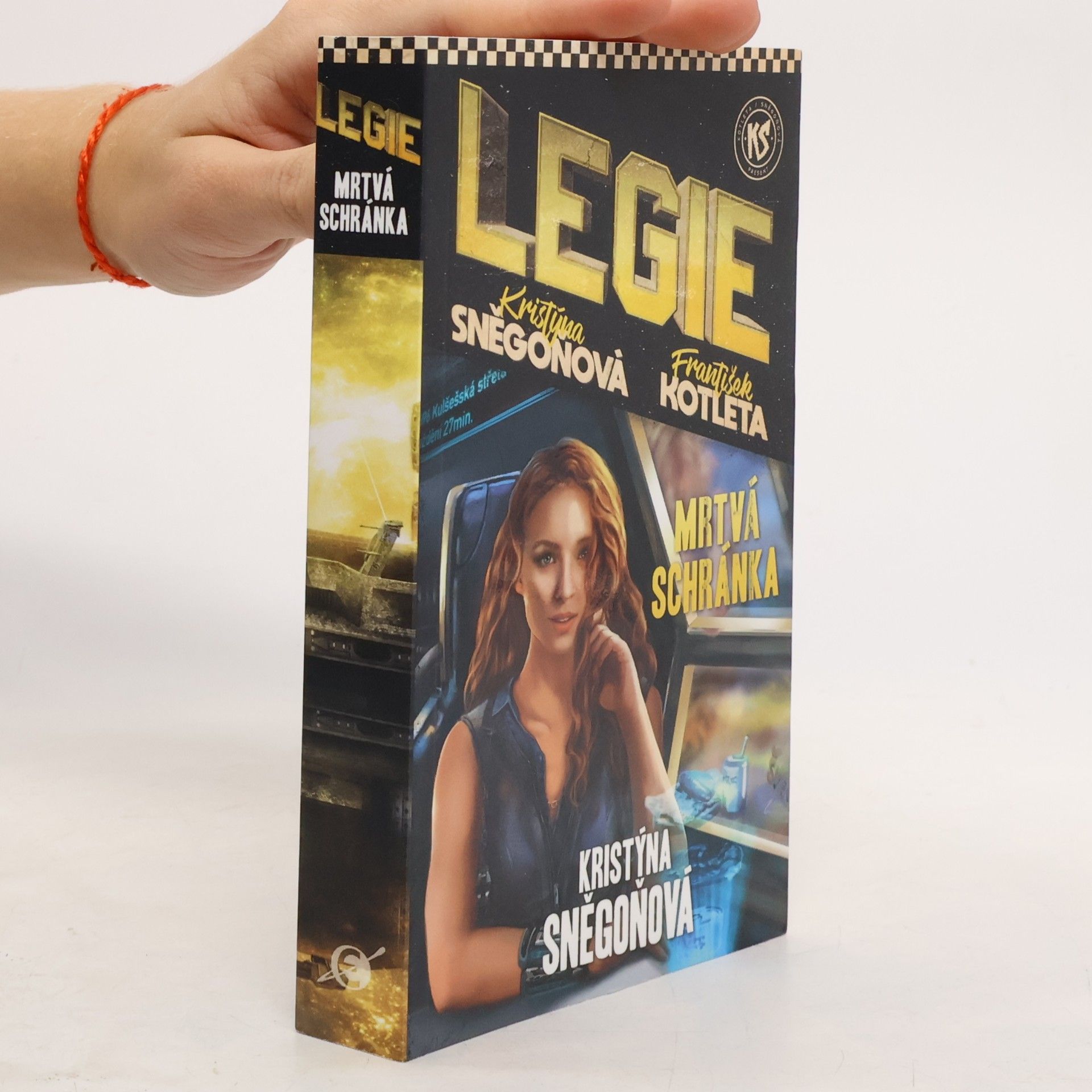 Kristýna Sněgoňová Legie. Mrtvá schránka