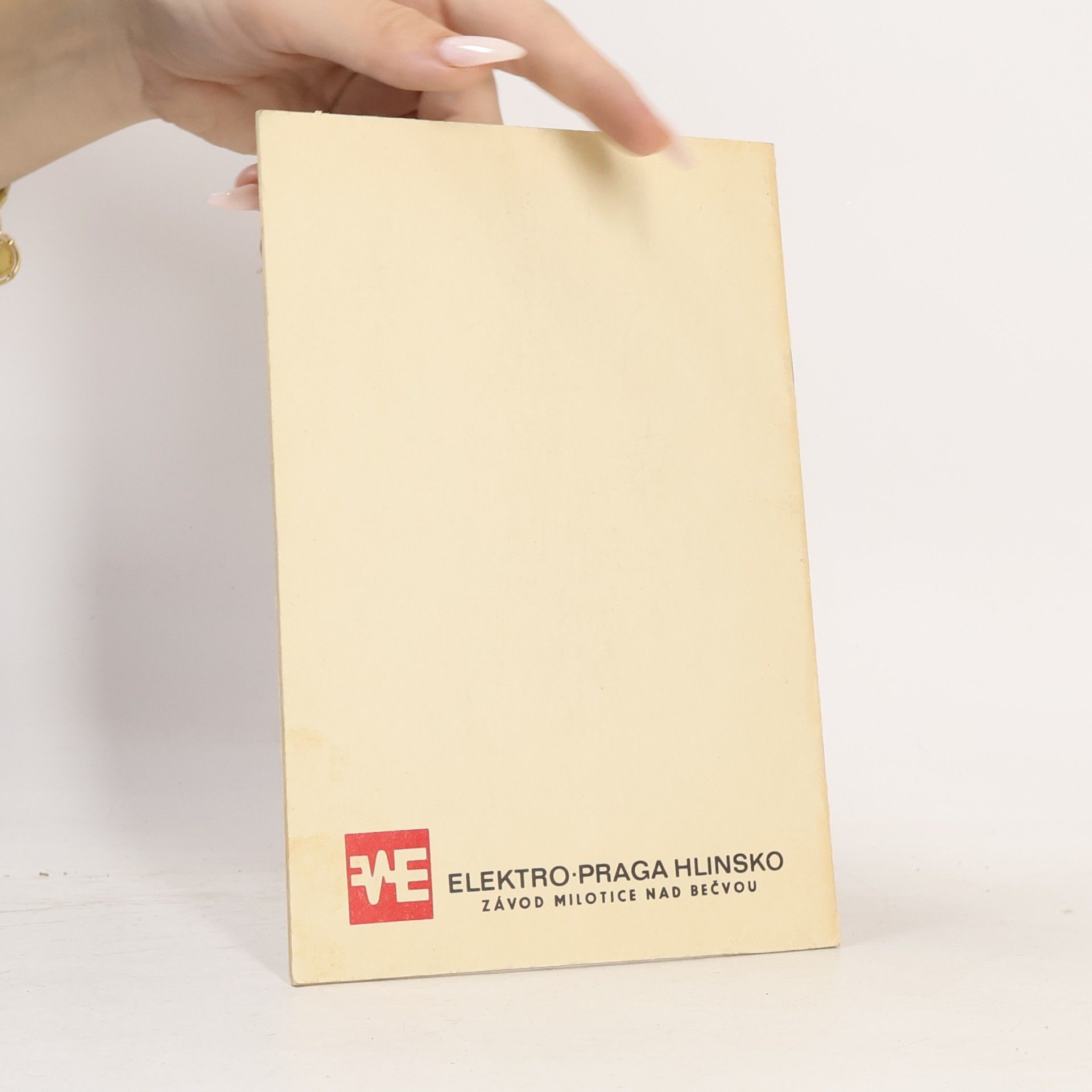 Jiří Hlávka Etagril. Receptář elektrického grilu typ 143
