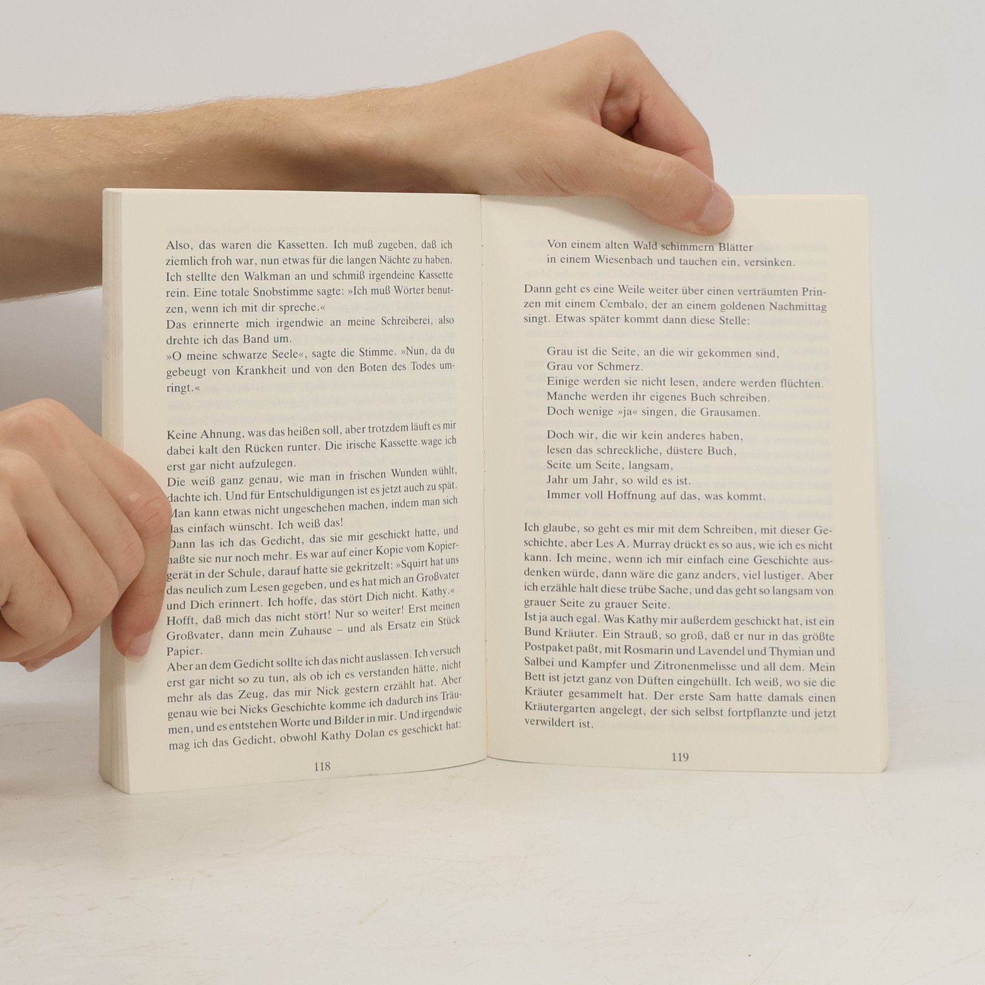 Nadia Wheatley Eingekreist, Cols Geschichte
