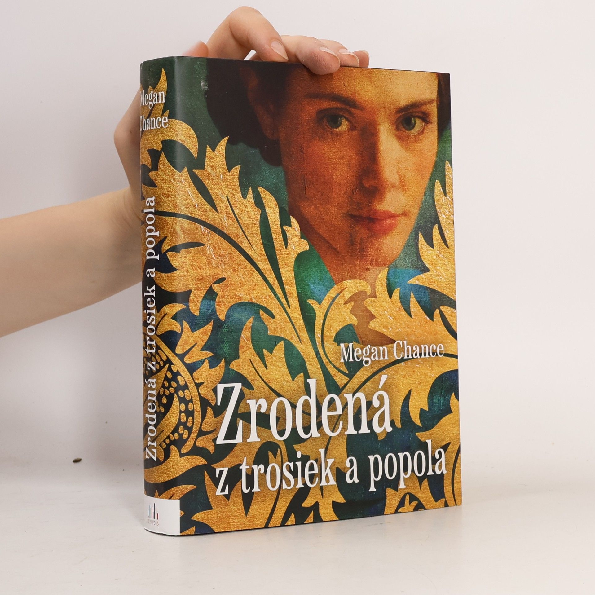 Chance Megan Zrodená z trosiek a popola