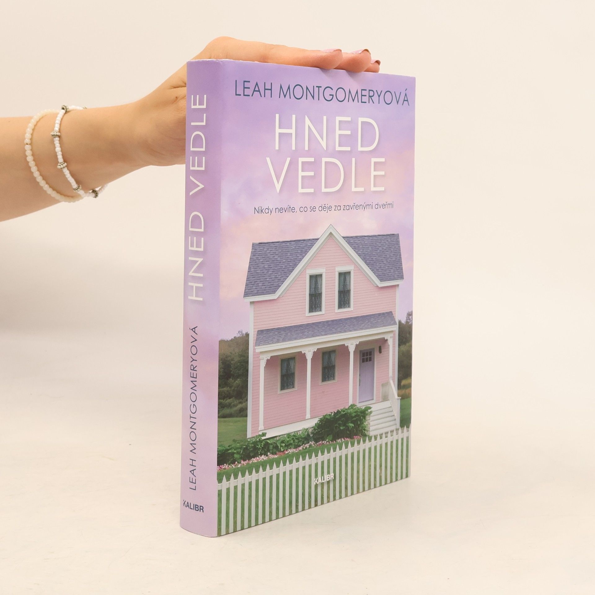 Leah Montgomery Hned vedle