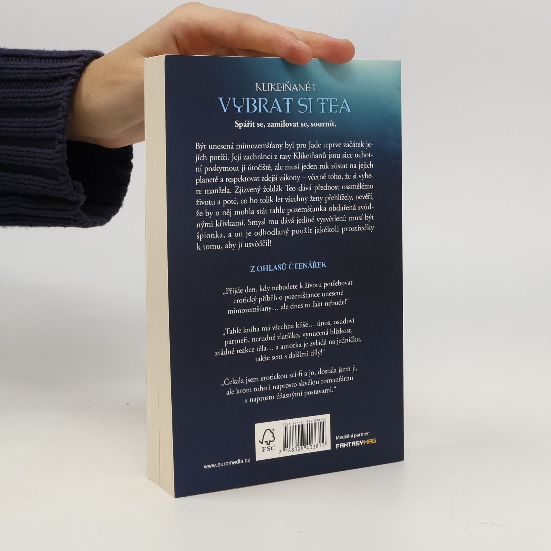 Victoria Aveline Vybrat si Tea
