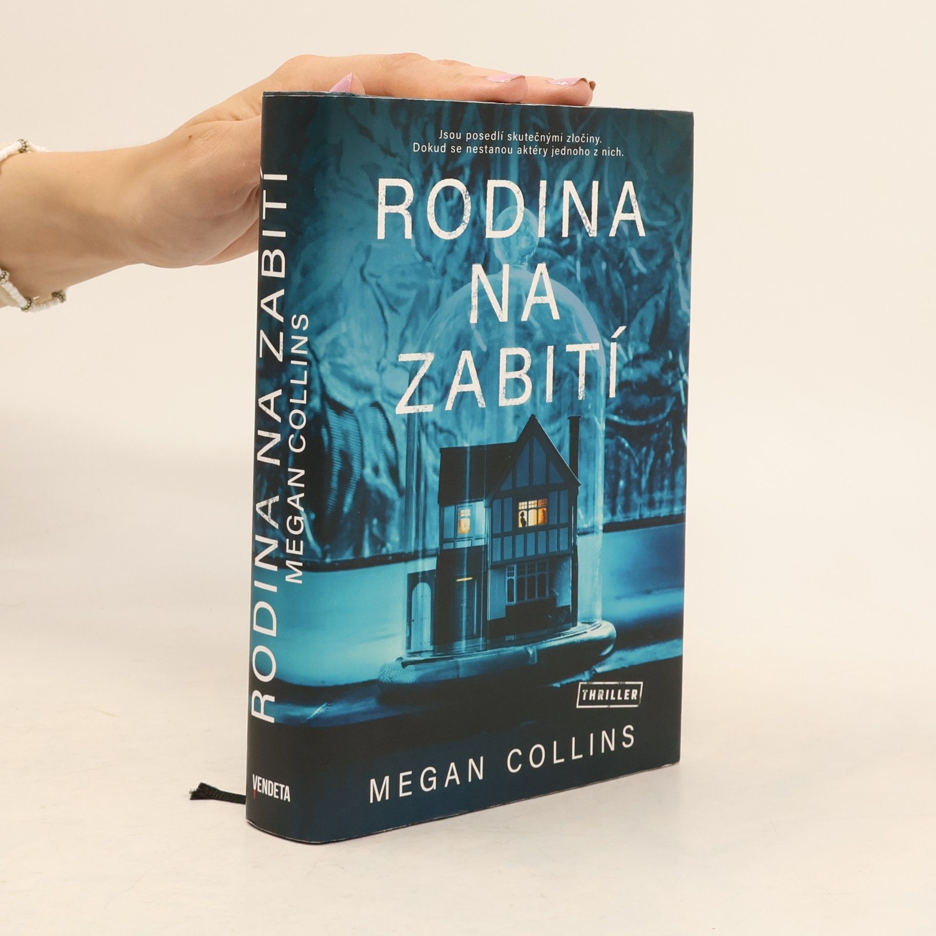Megan Collins Rodina na zabití