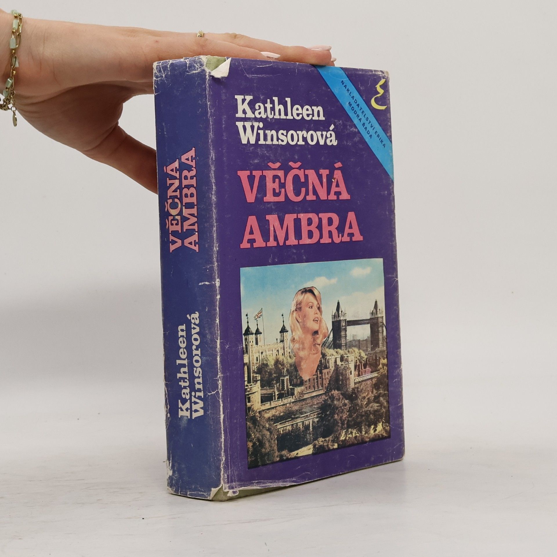 Kathleen Winsor Věčná Ambra
