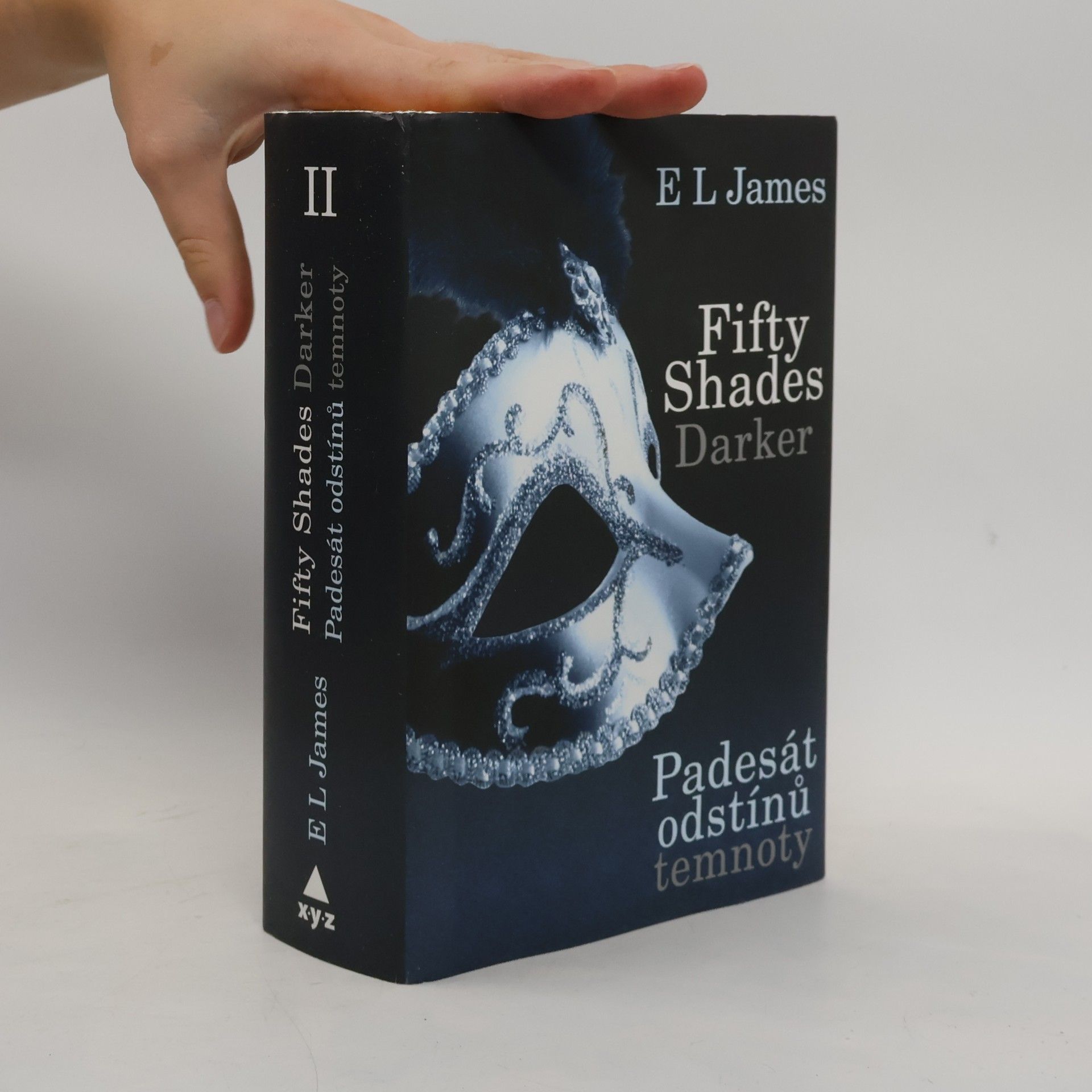E L James Padesát odstínů temnoty