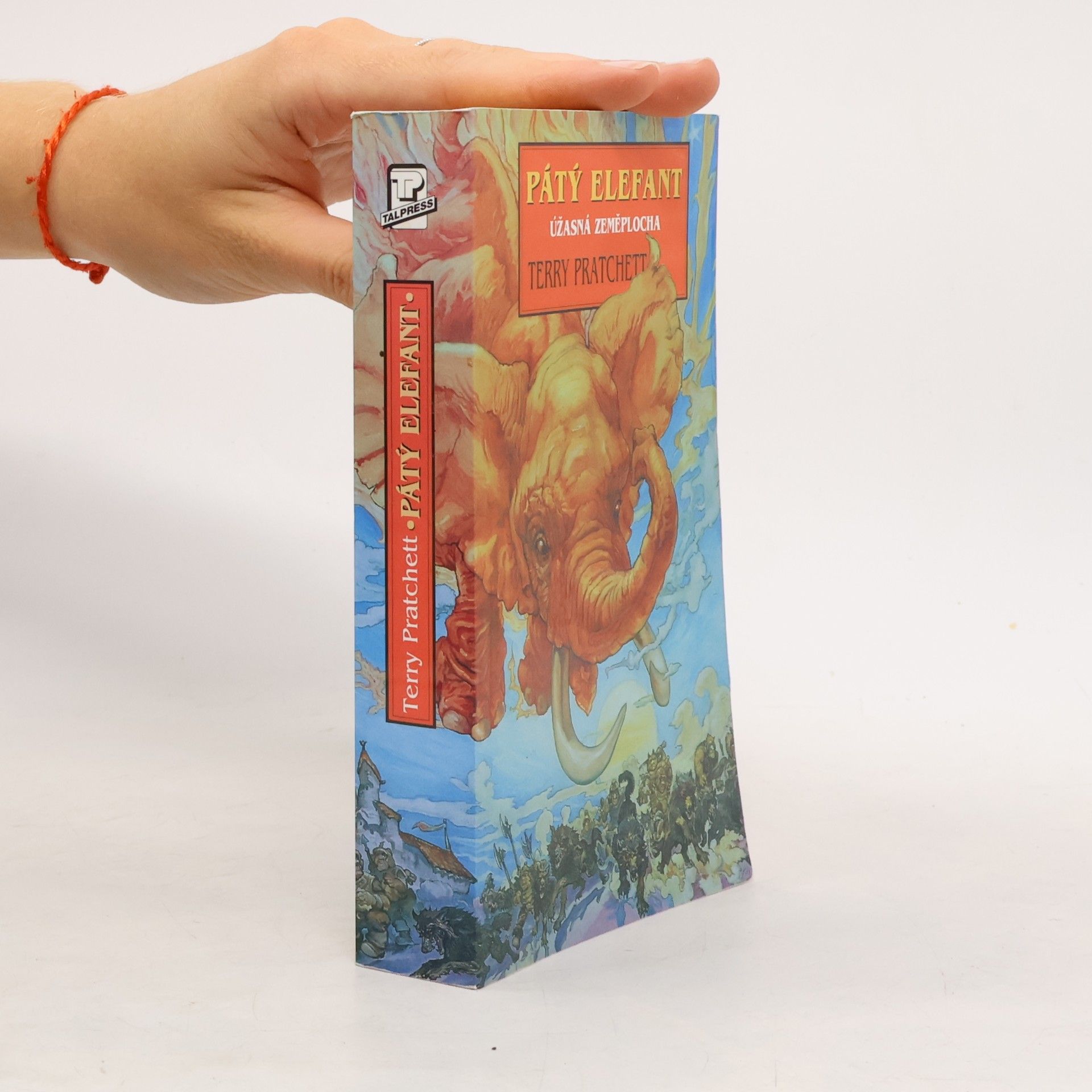 Terry Pratchett Pátý elefant