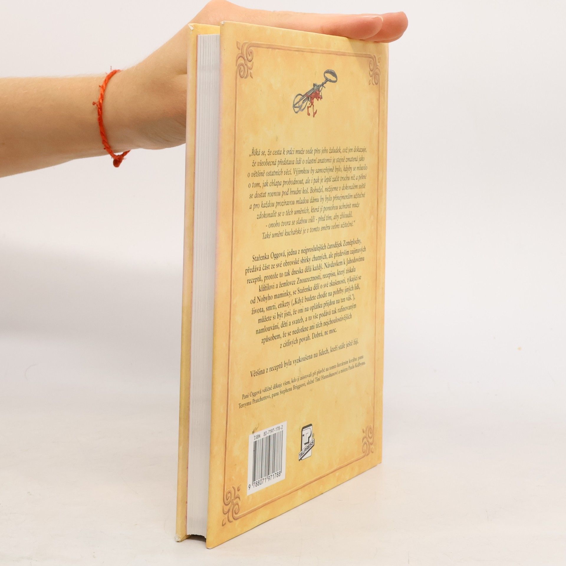 Terry Pratchett Kuchařka stařenky Oggové