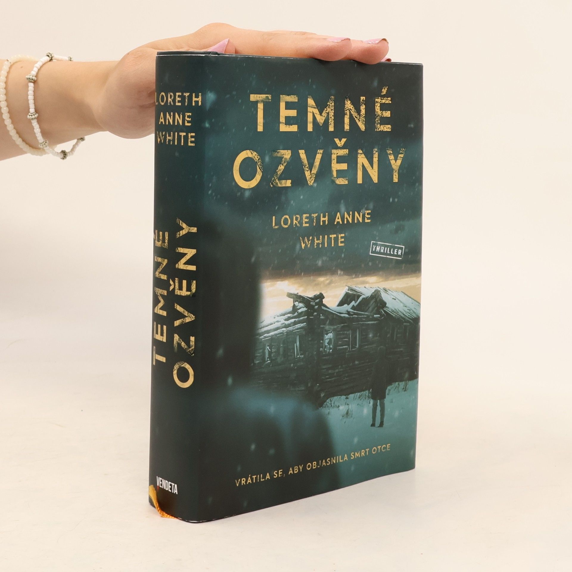 Loreth Anne White Temné ozvěny