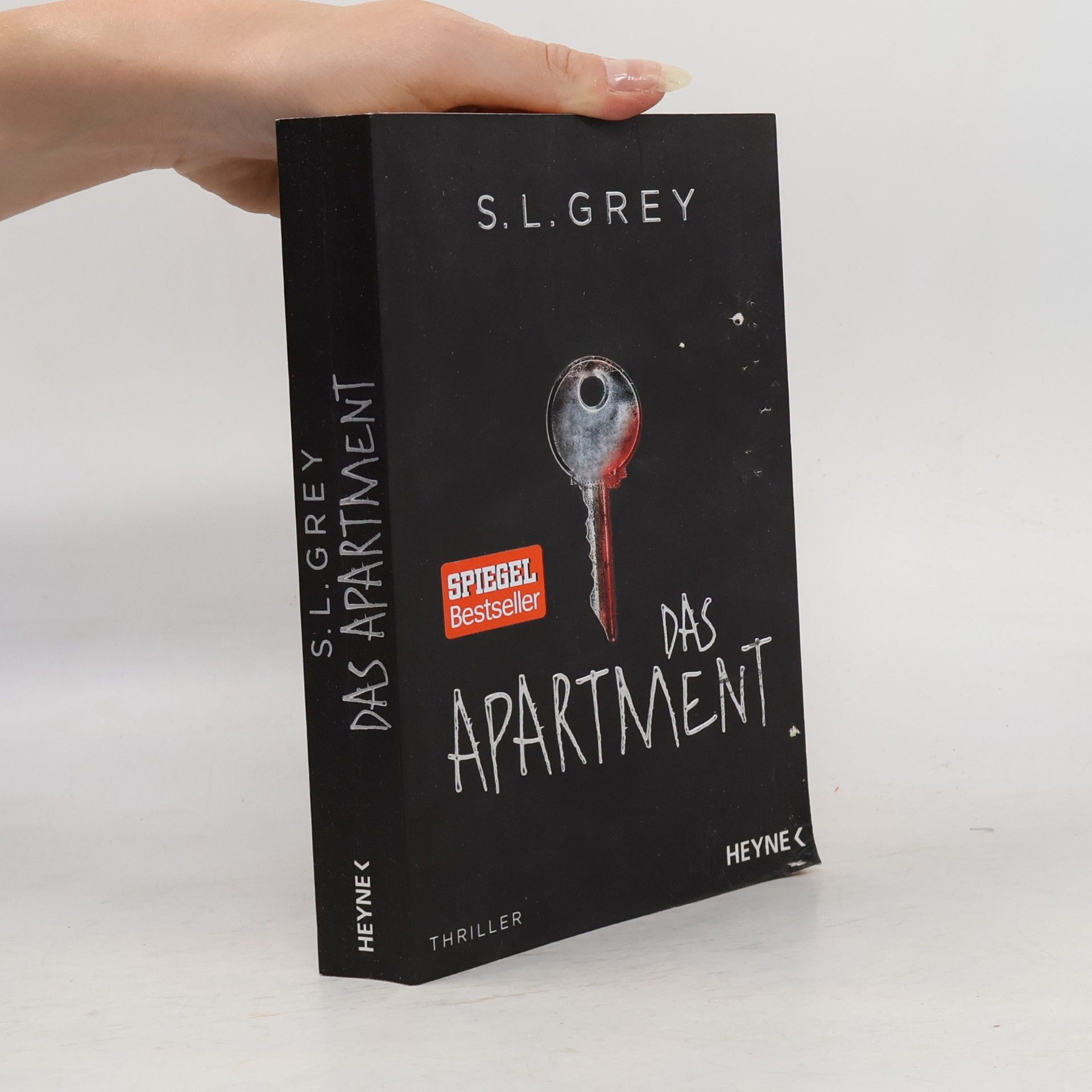 S.L. Grey Das Apartment