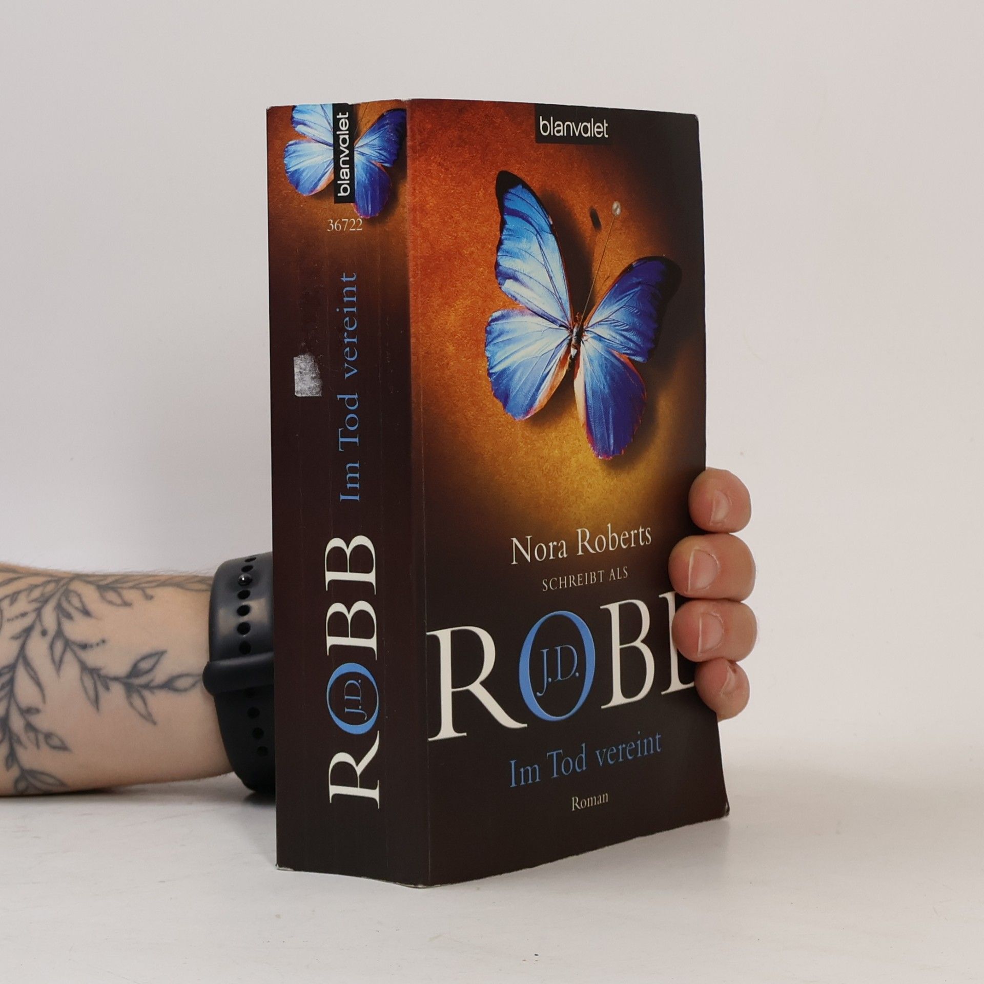 Nora Roberts Im Tod vereint