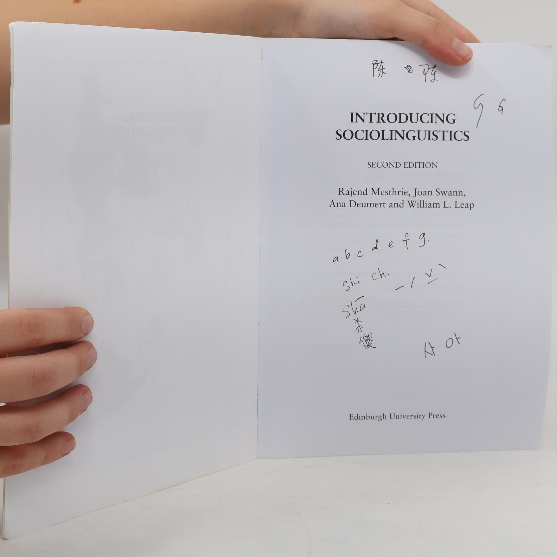 Collectif d'auteurs Introducing Sociolinguistics