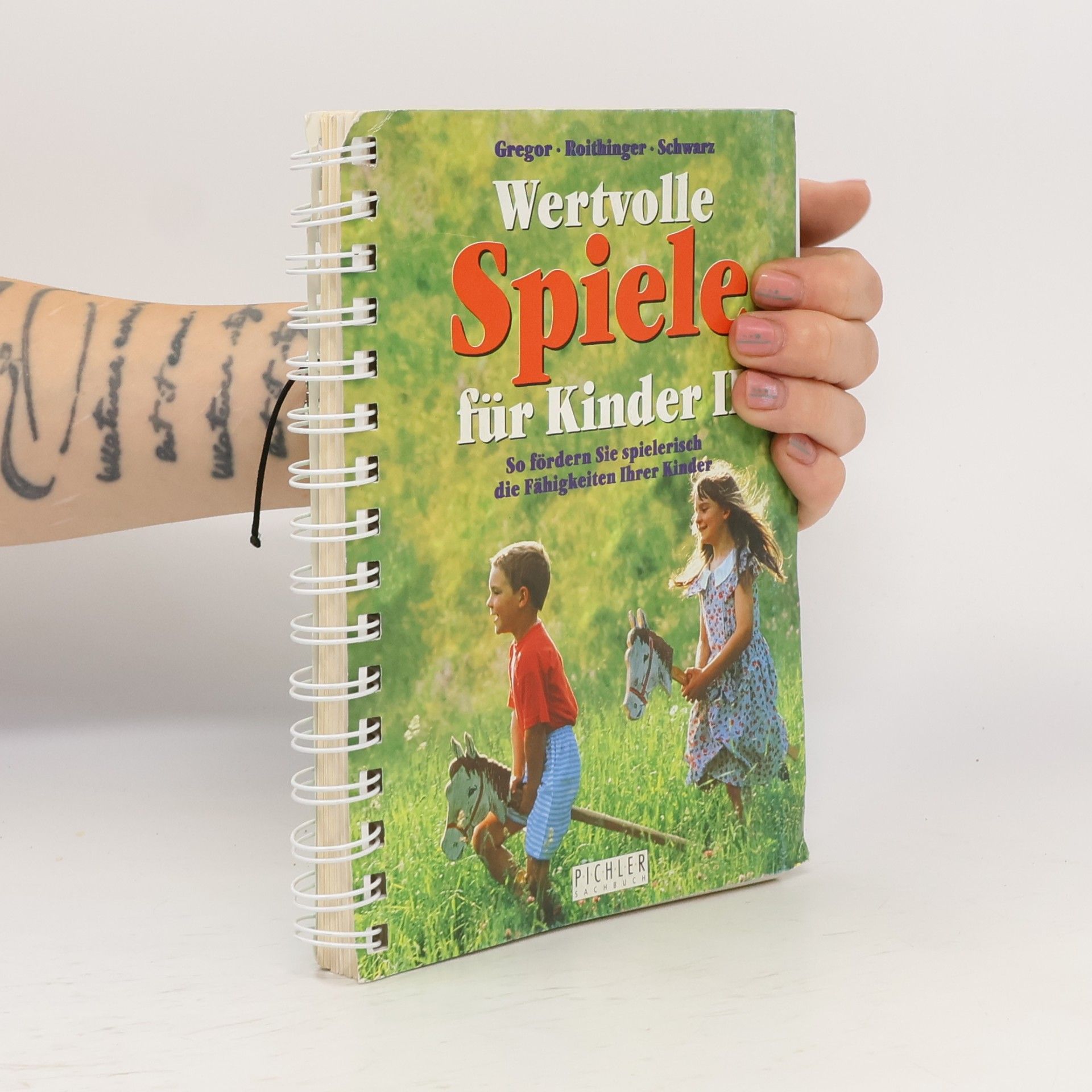 Schwarz Wertvolle Spiele für Kinder II