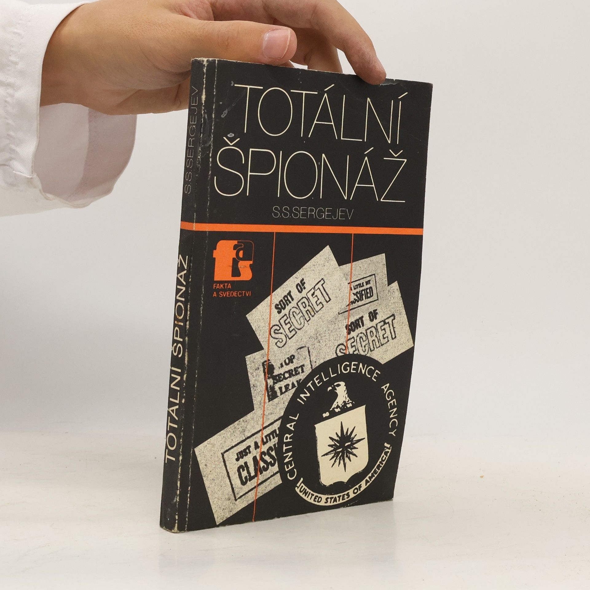 S. S. Sergejev Totální špionáž