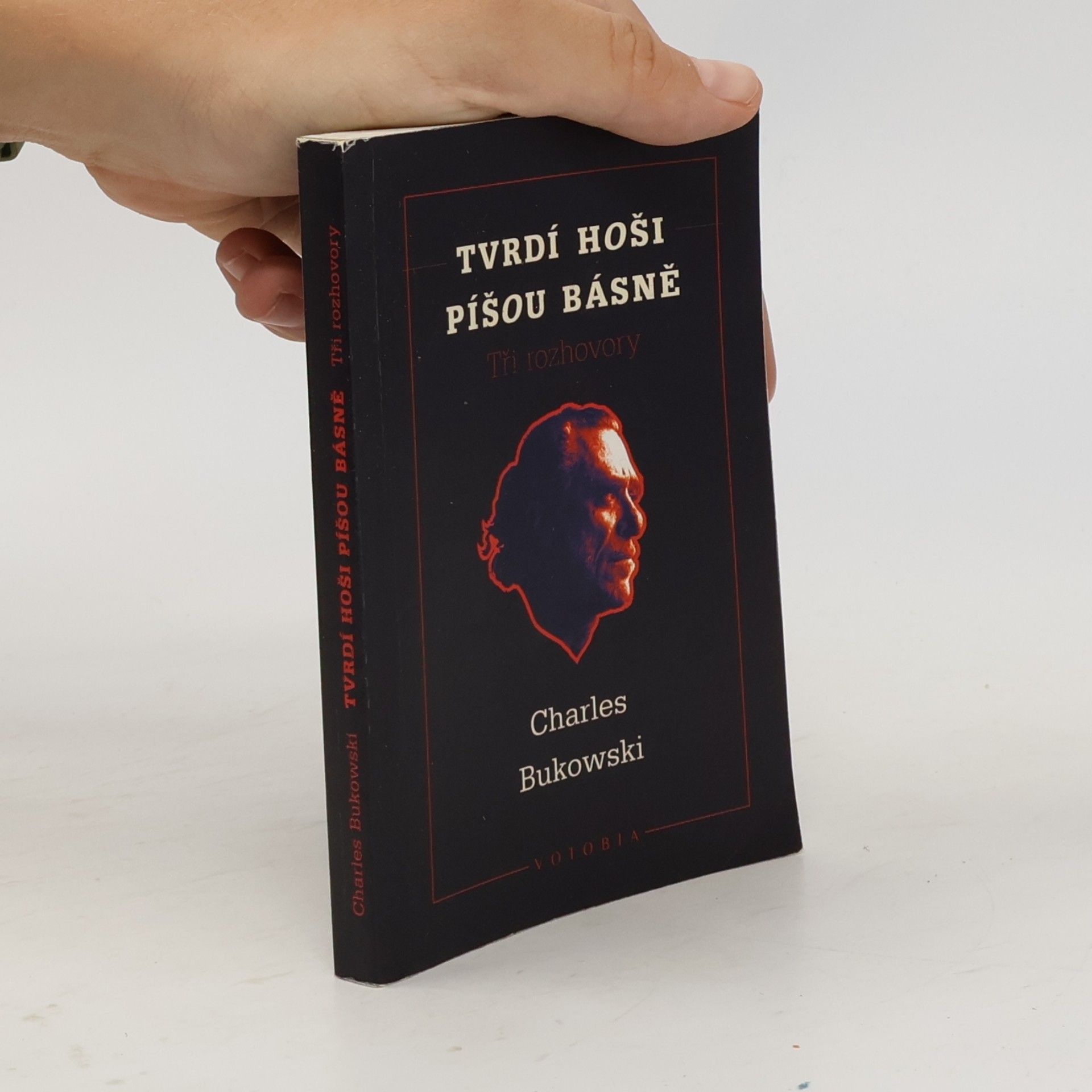 Tvrdí hoši píšou básně