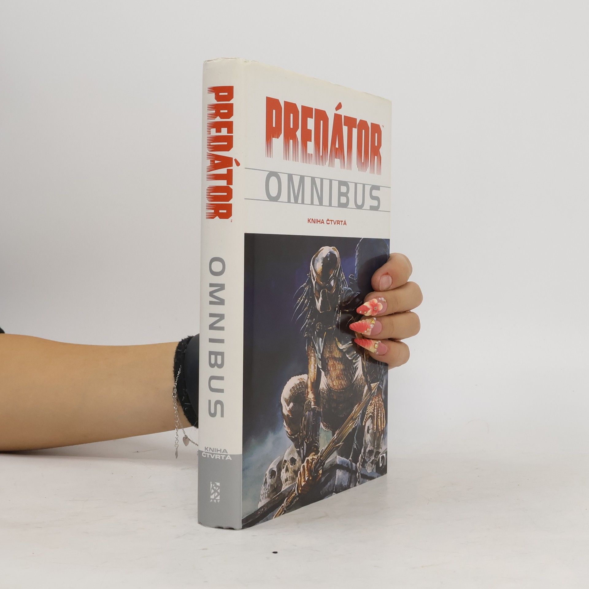 Predátor Omnibus (kniha čtvrtá)