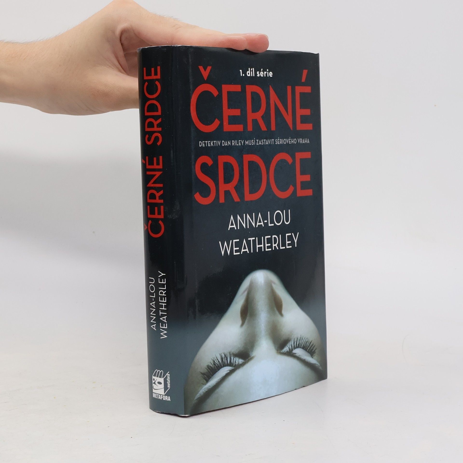 AnnaLouise Weatherley Černé srdce