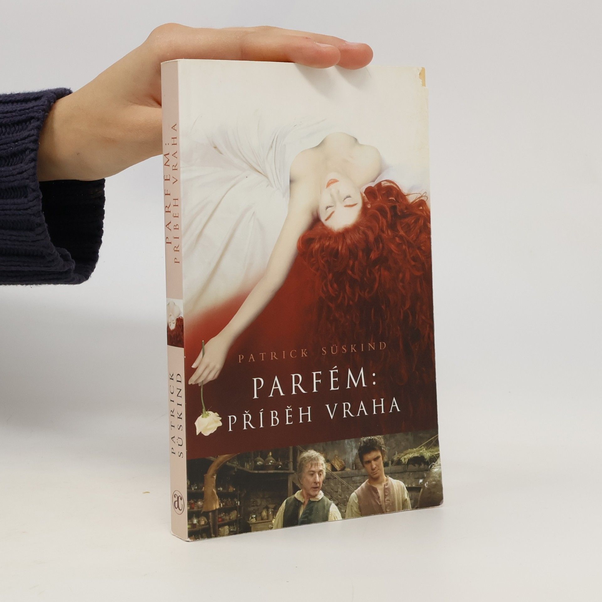 Parfém