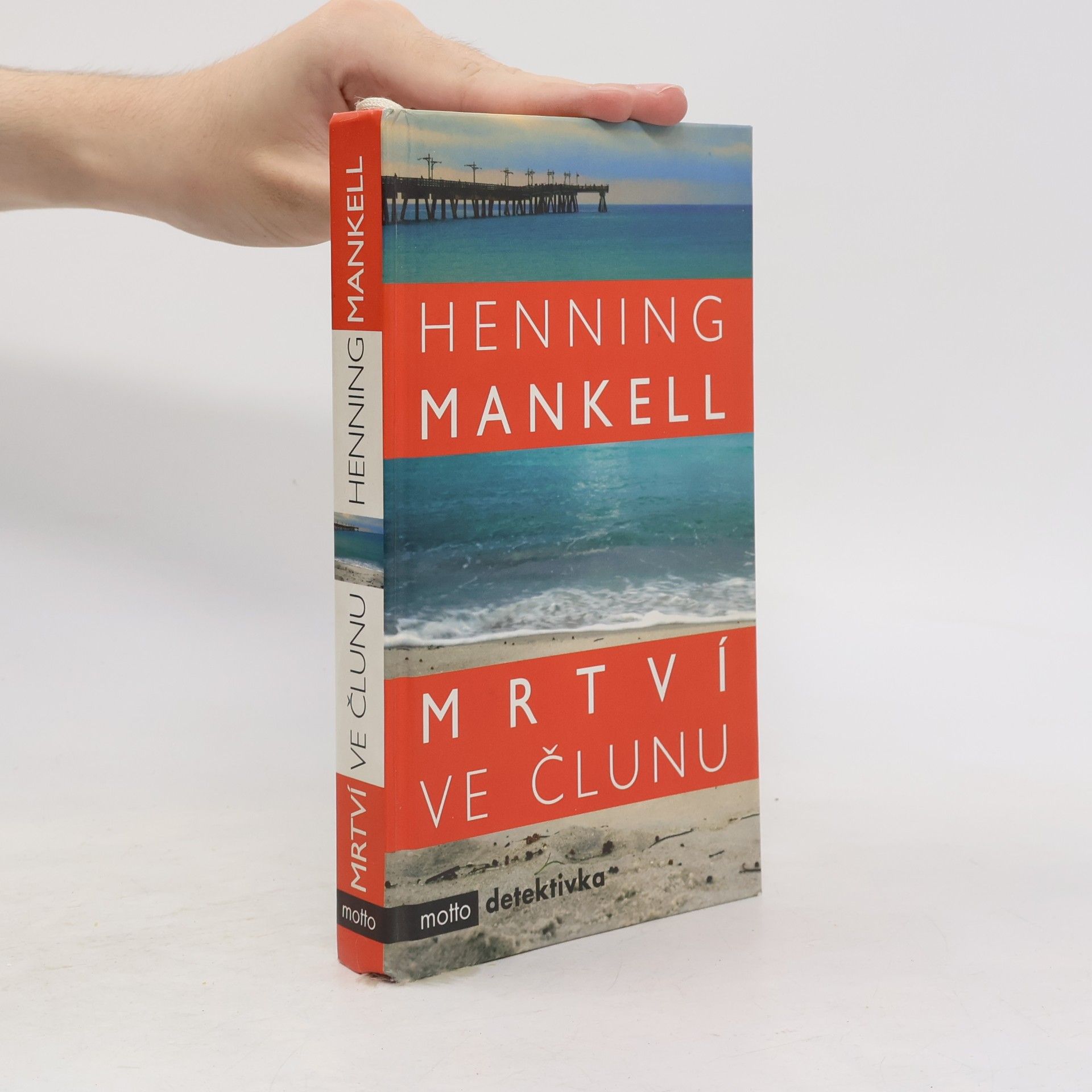 Henning Mankell Mrtví ve člunu
