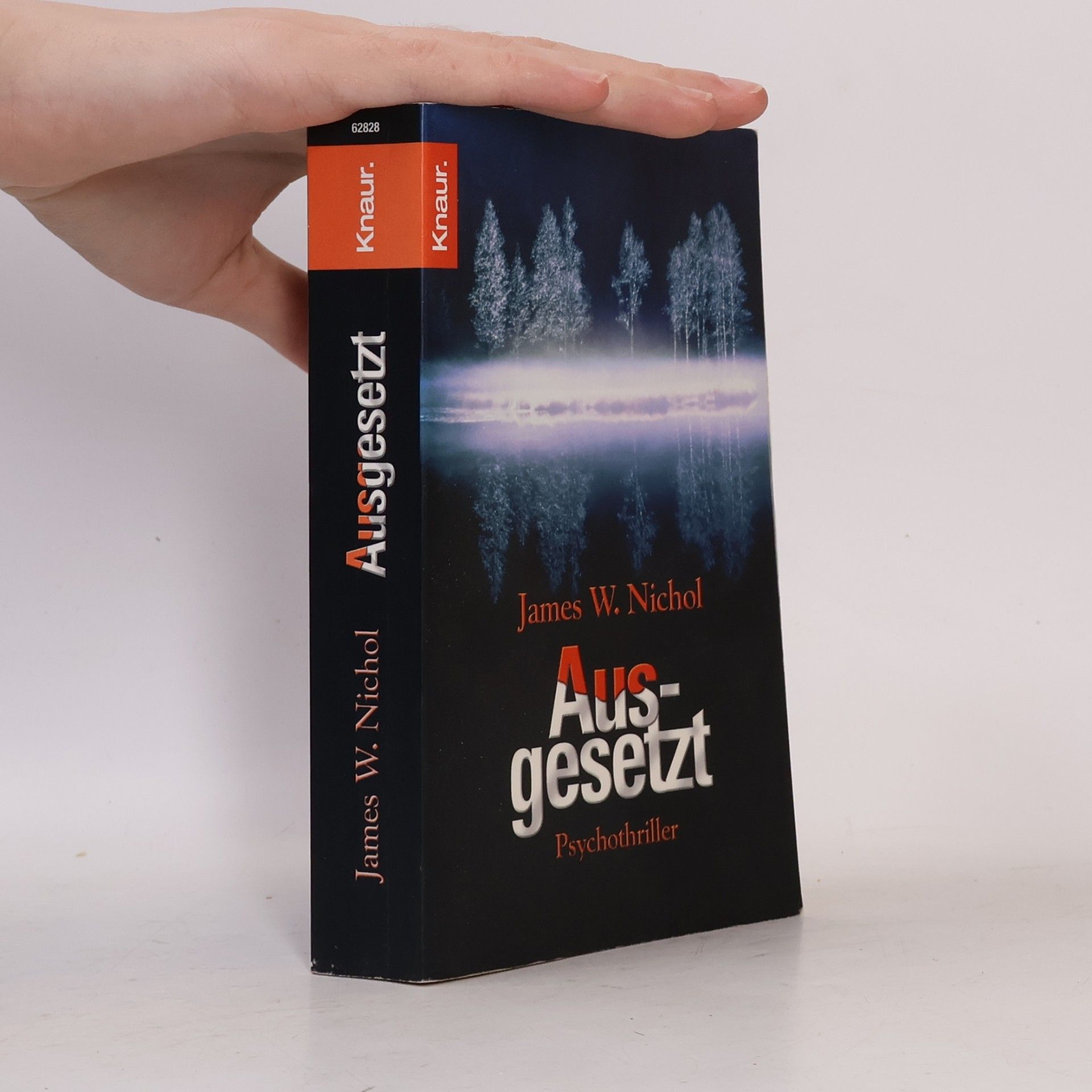 James W. Nichol Ausgesetzt