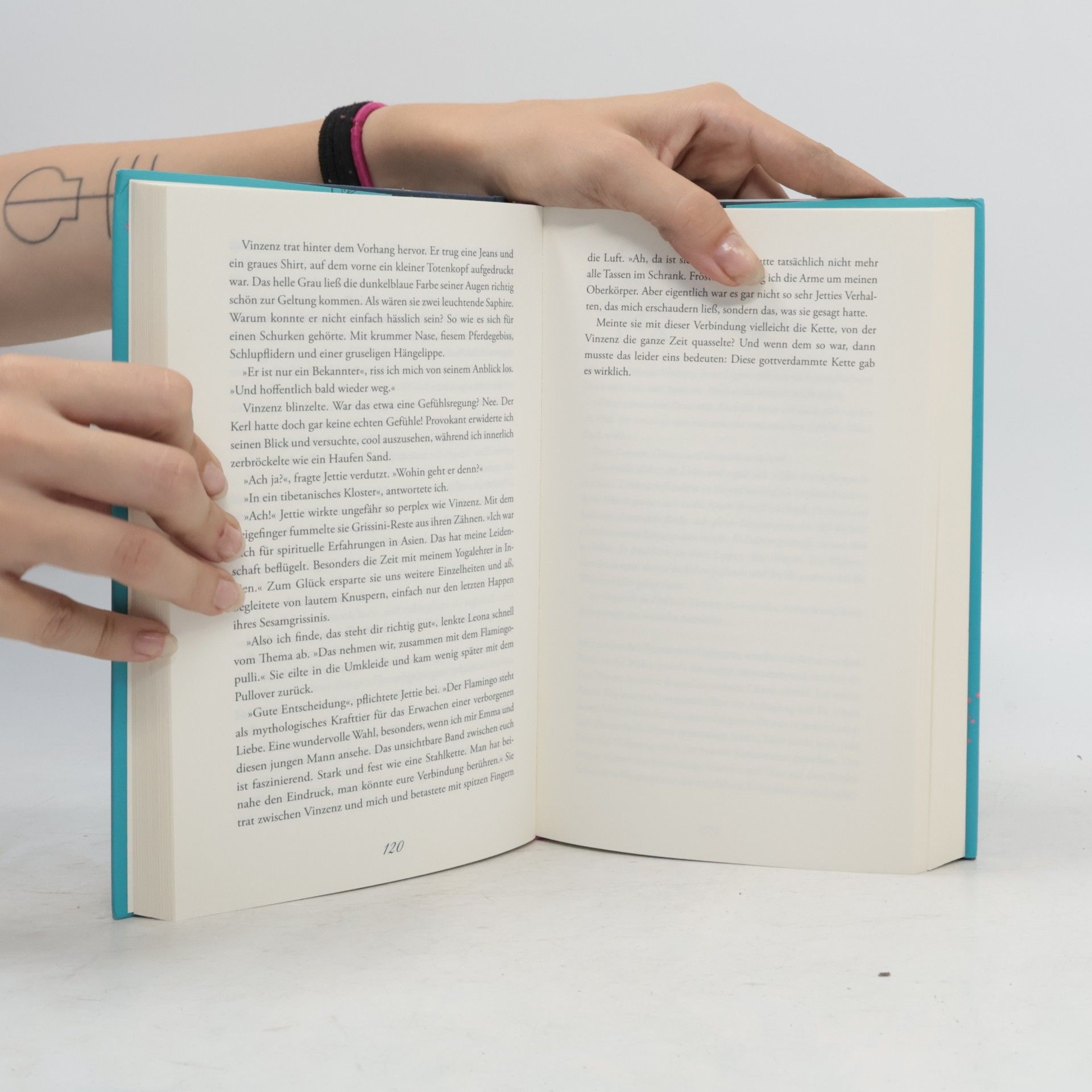 Daphne Mahr Booklove