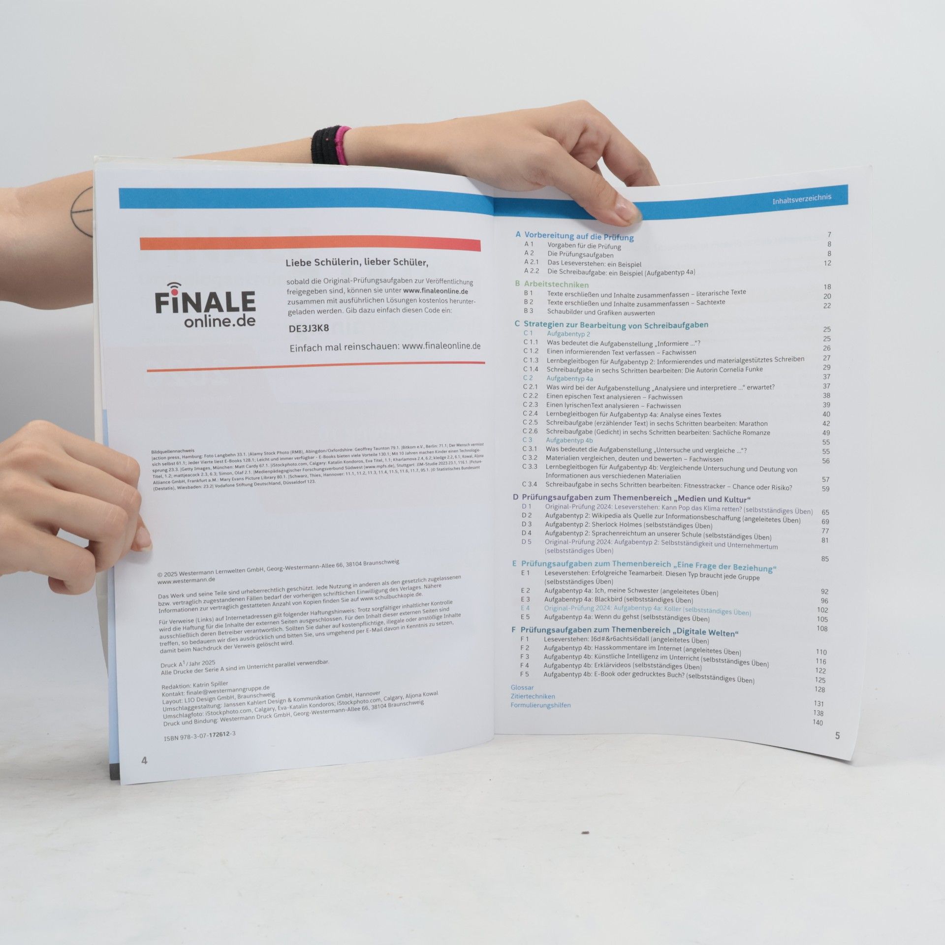 Andrea Heinrichs FiNALE - Prüfungstraining Zentrale Prüfungen 10 Gymnasium Nordrhein-Westfalen: Prüfungstraining Deutsch 2026