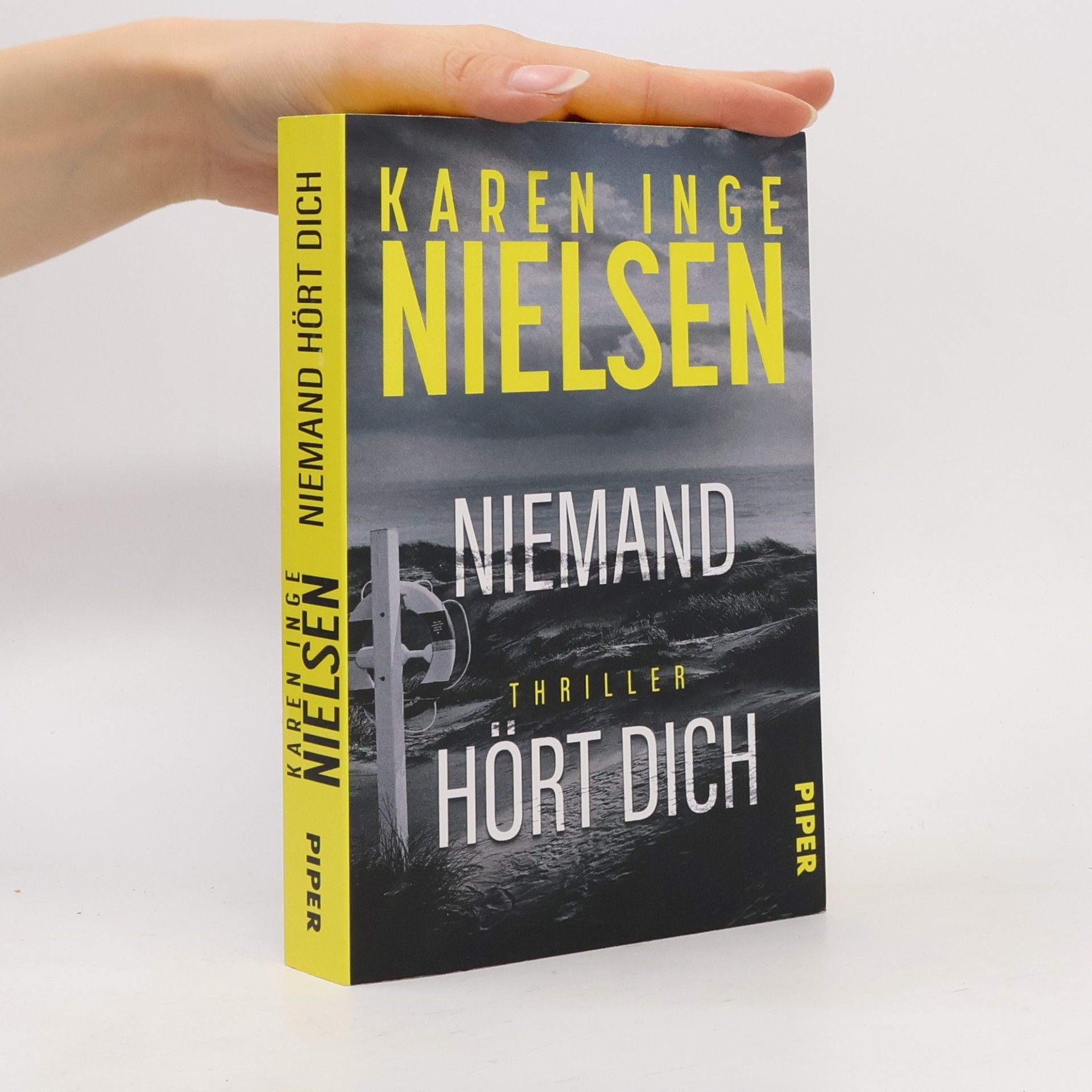 Karen Inge Nielsen Niemand hört dich