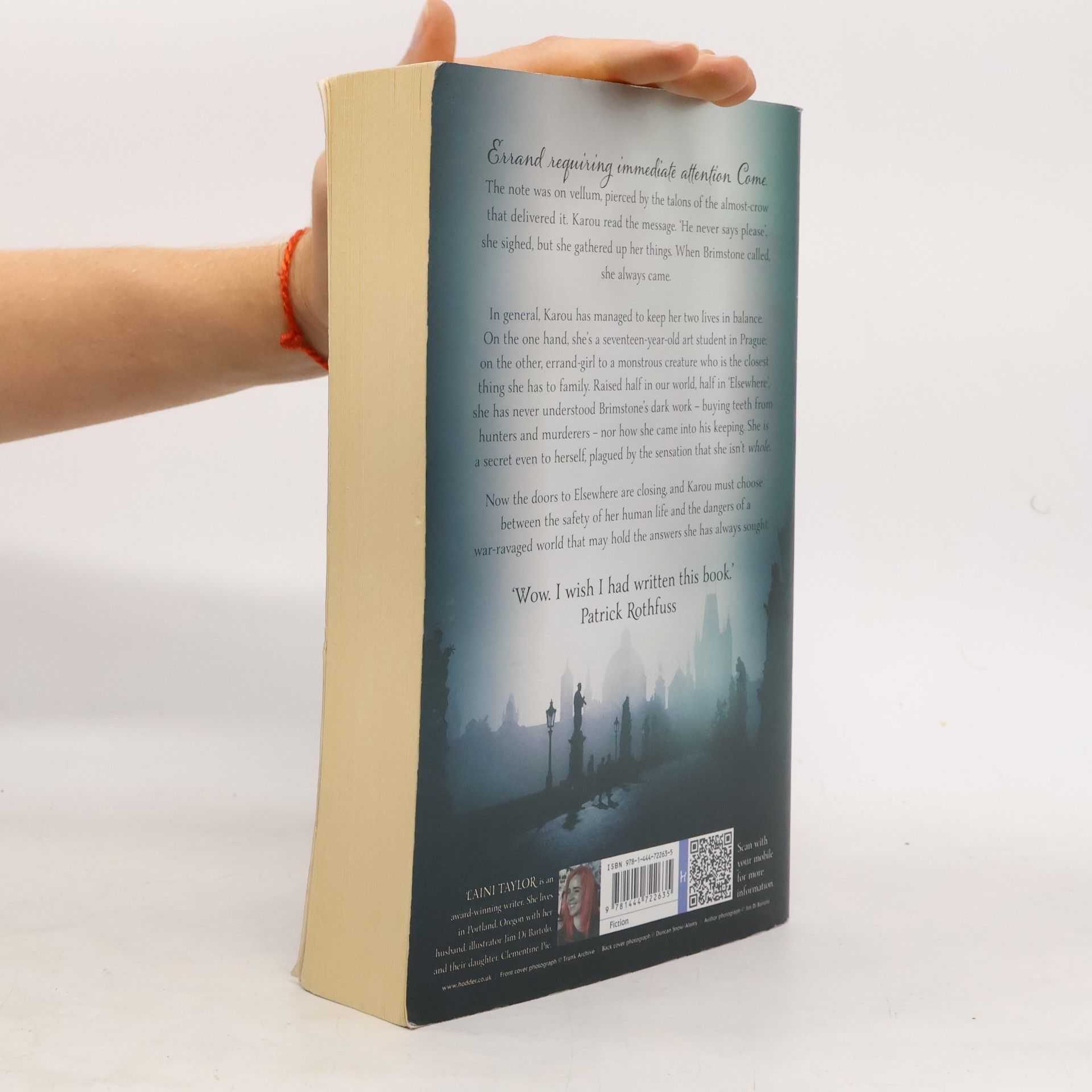 Laini Taylor Daughter of Smoke and Bone Trilogy - 1: Daughter of Smoke and Bone: The Sunday Times Bestseller