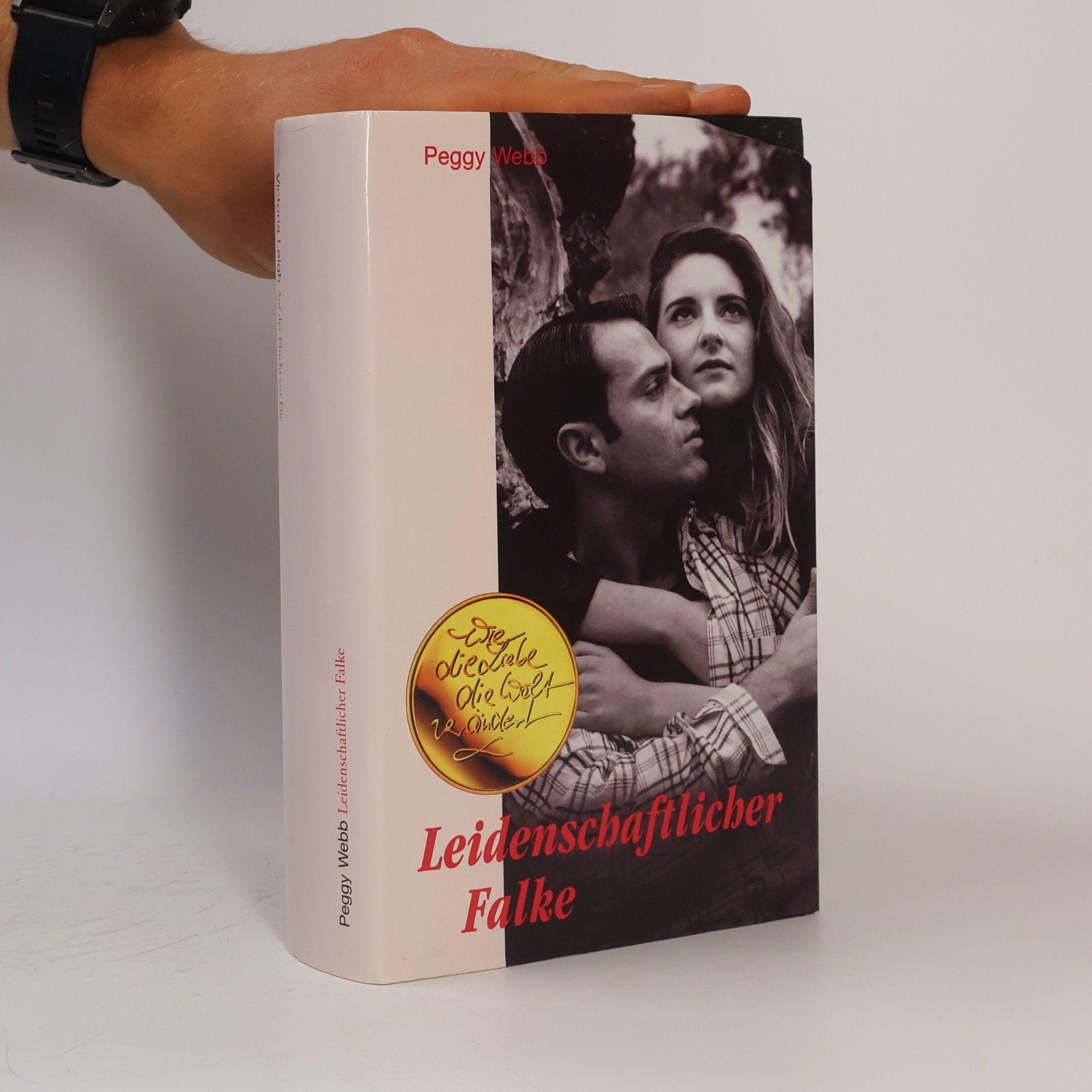 Peggy Webb Leidenschaftlicher Falke