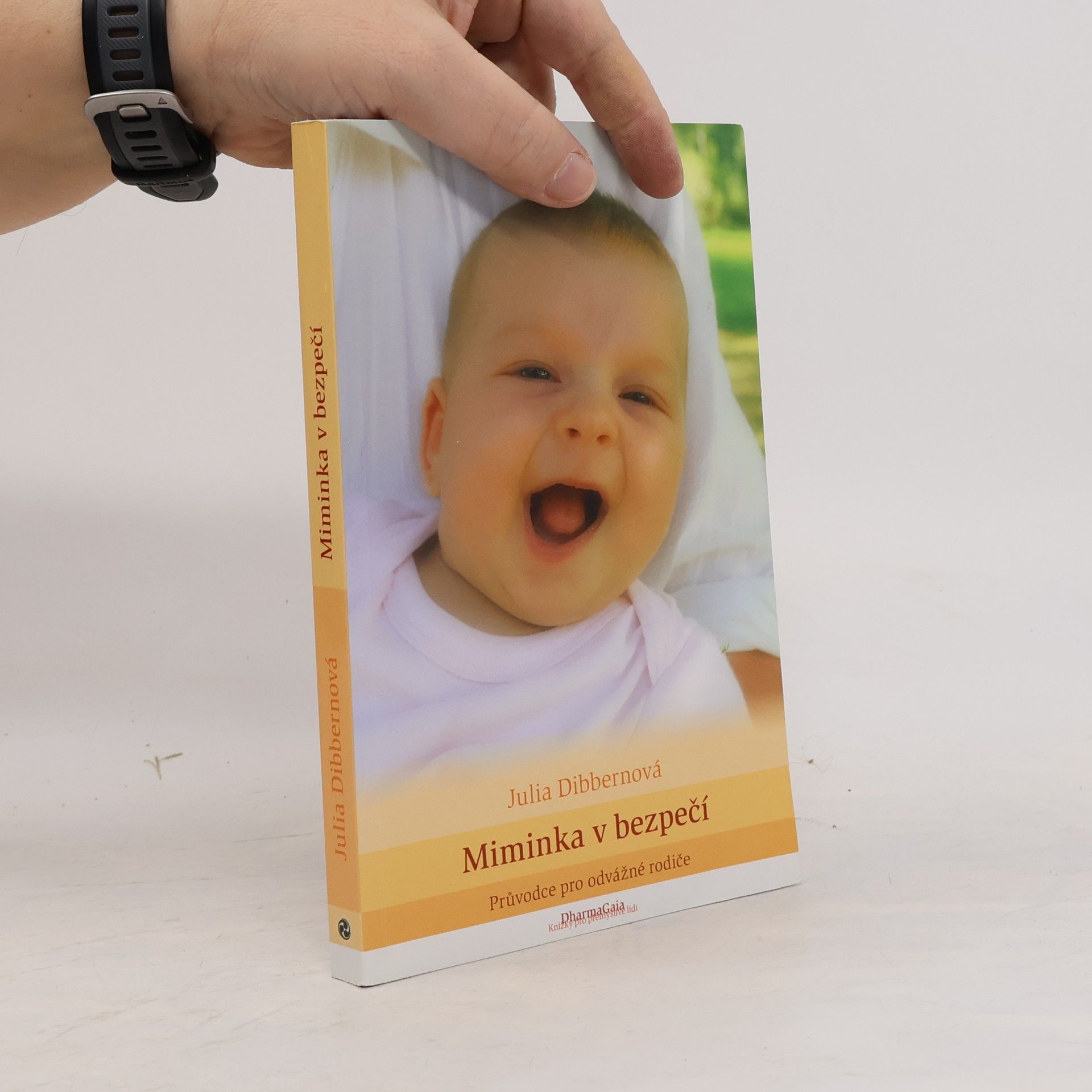 Julia Dibbern Miminka v bezpečí
