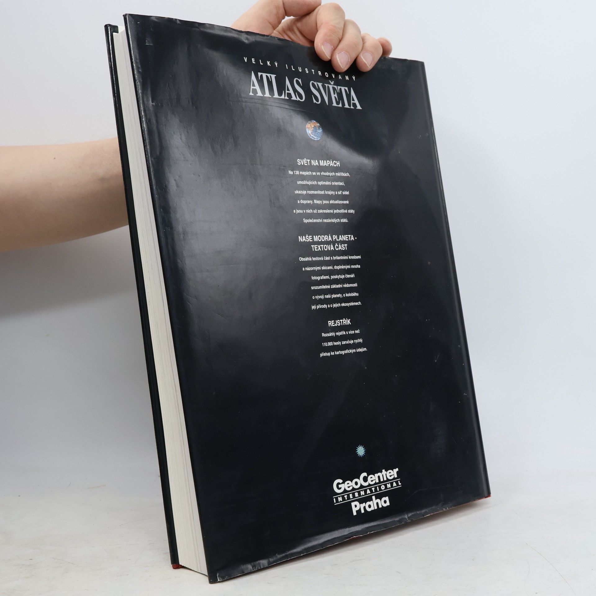 Helena Kholová Velký ilustrovaný atlas světa