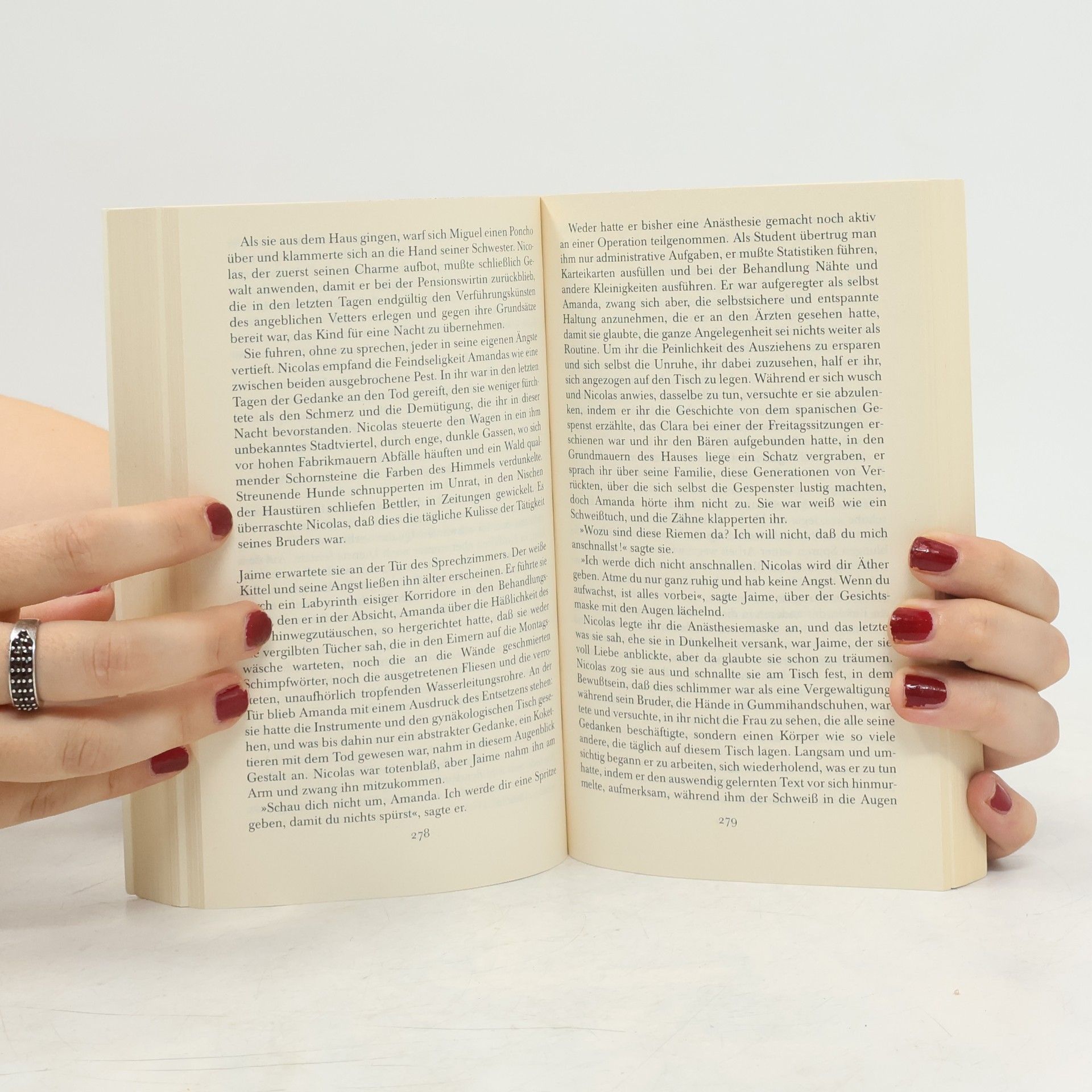 Isabel Allende Das Geisterhaus : Roman