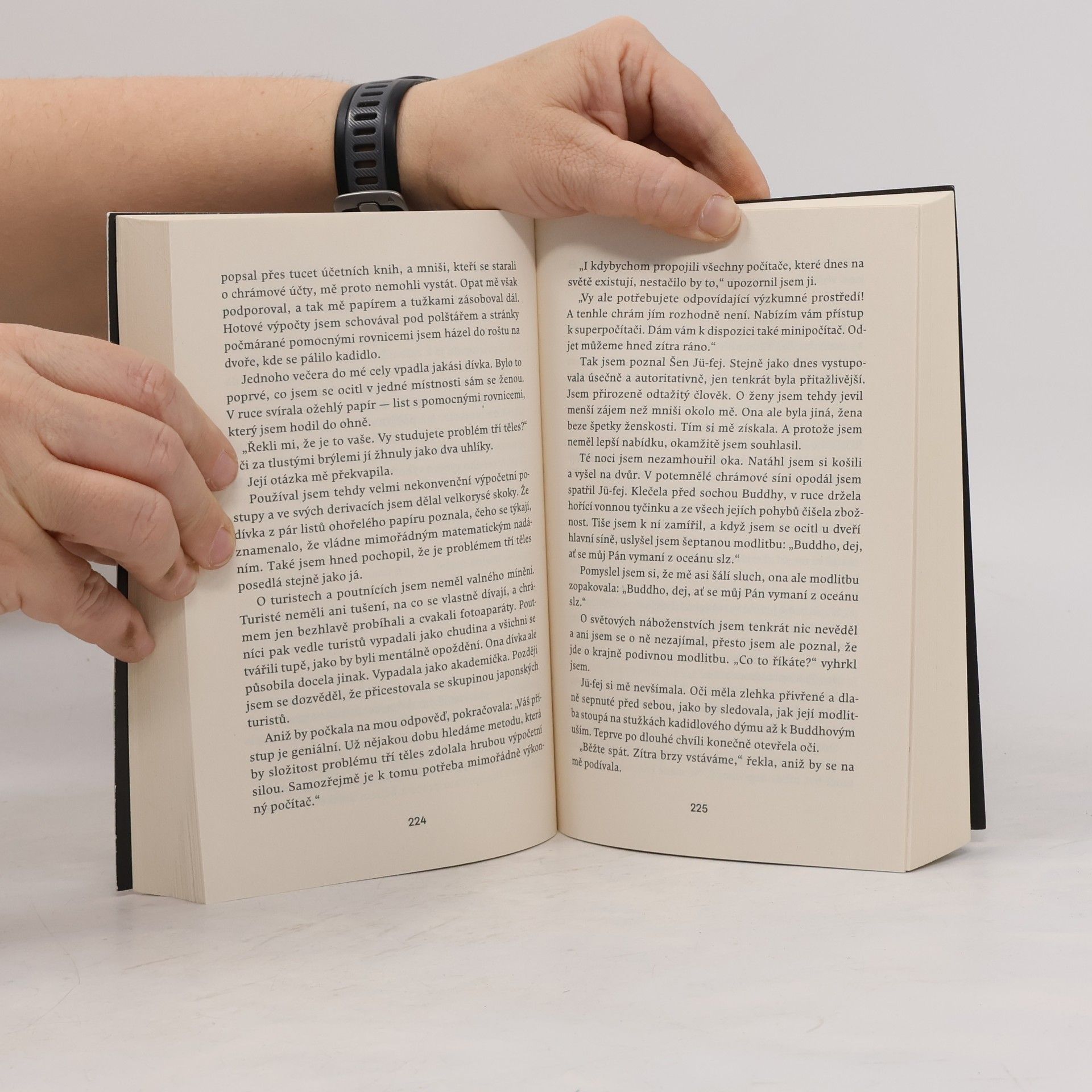 Cixin Liu Problém tří těles