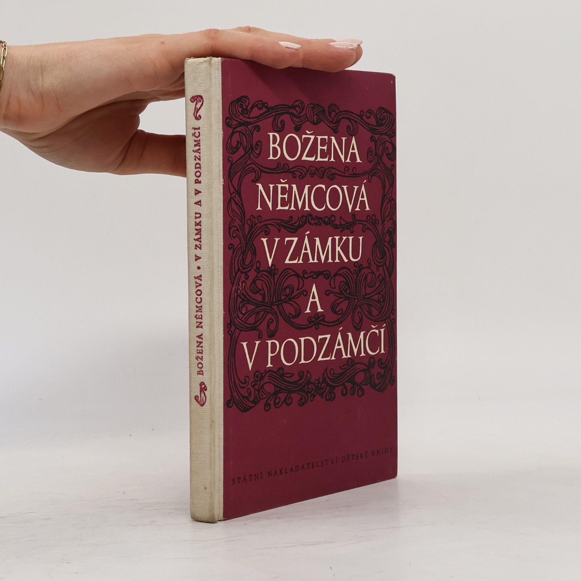 Božena Němcová V zámku a v podzámčí