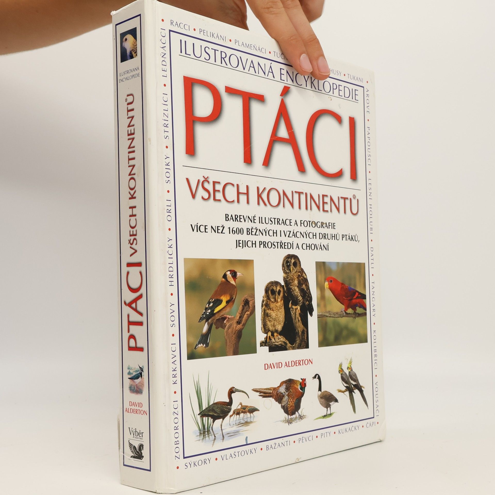 Peter Barrett Ptáci všech kontinentů. Barevné ilustrace a fotografie více než 1600 běžných i vzácných druhů ptáků, jejich prostředí a chování