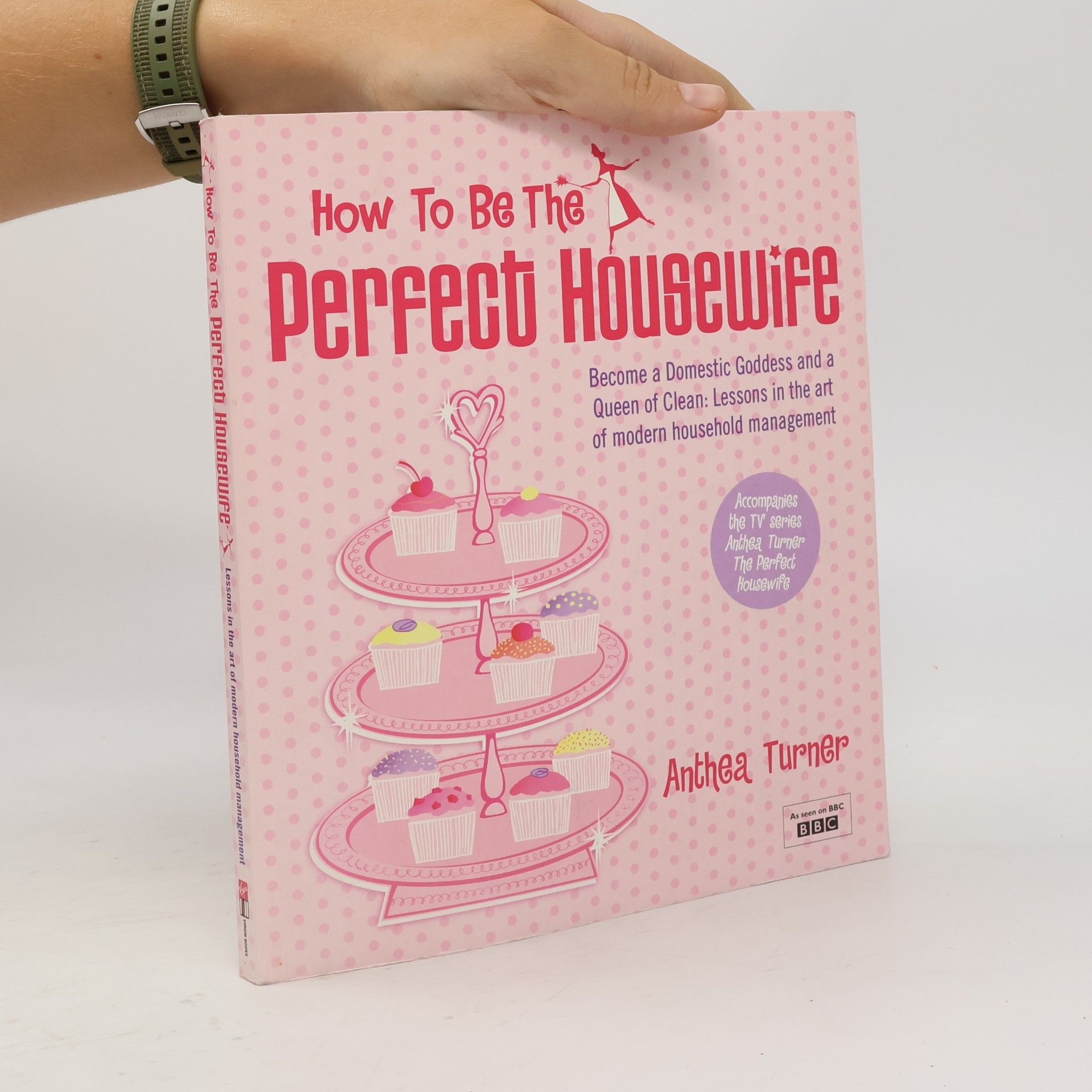 How To Be The Perfect Housewife