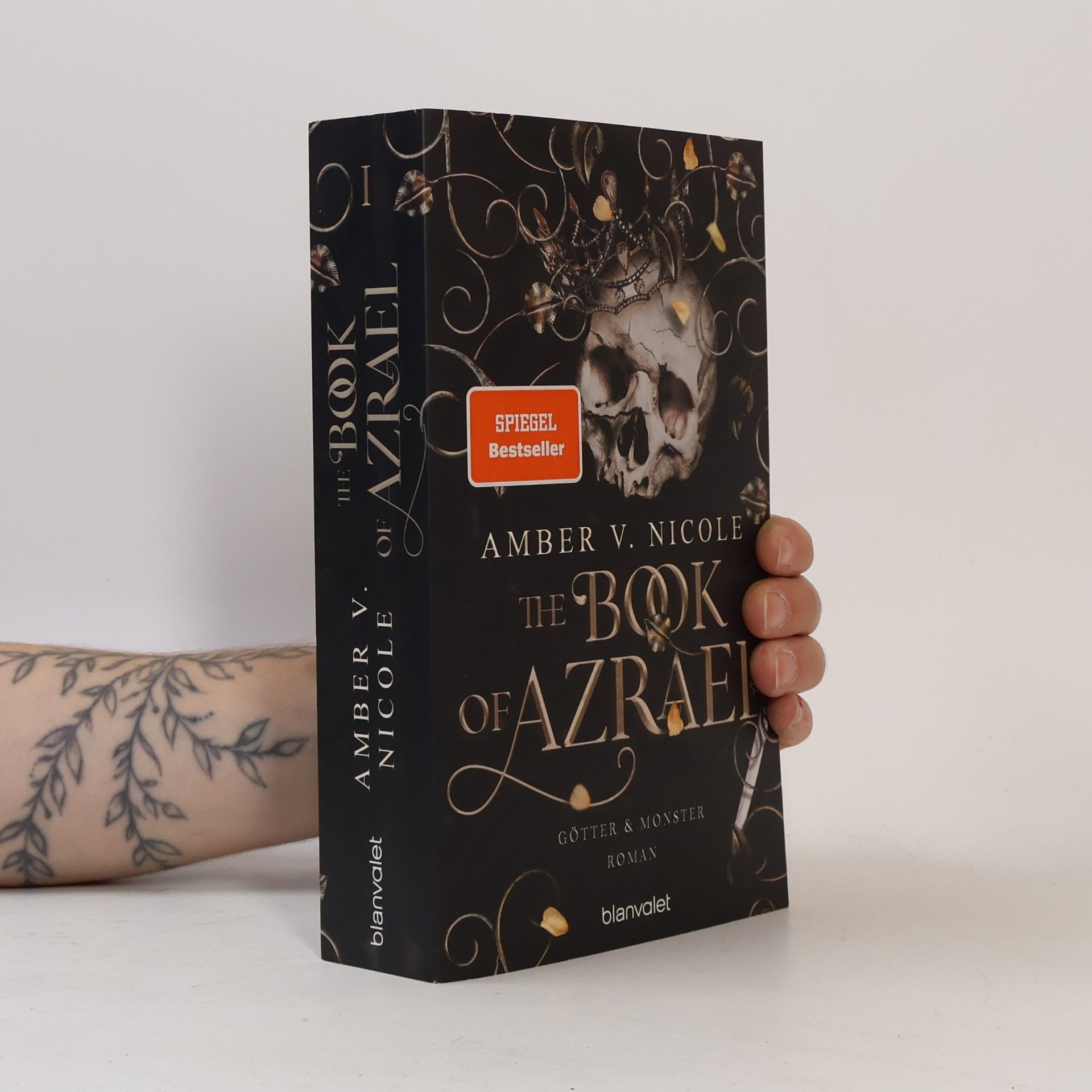 Amber V. Nicole The Book of Azrael