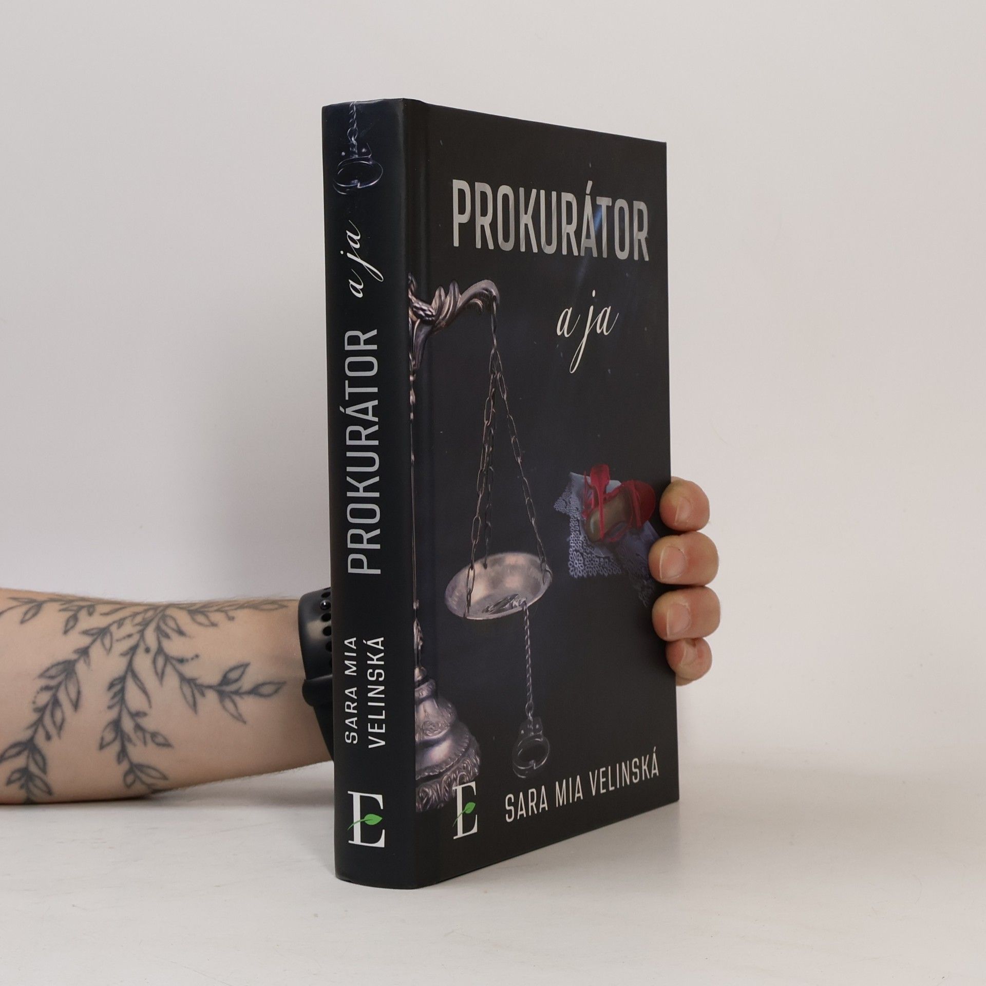 Sara Mia Velinská Prokurátor a ja
