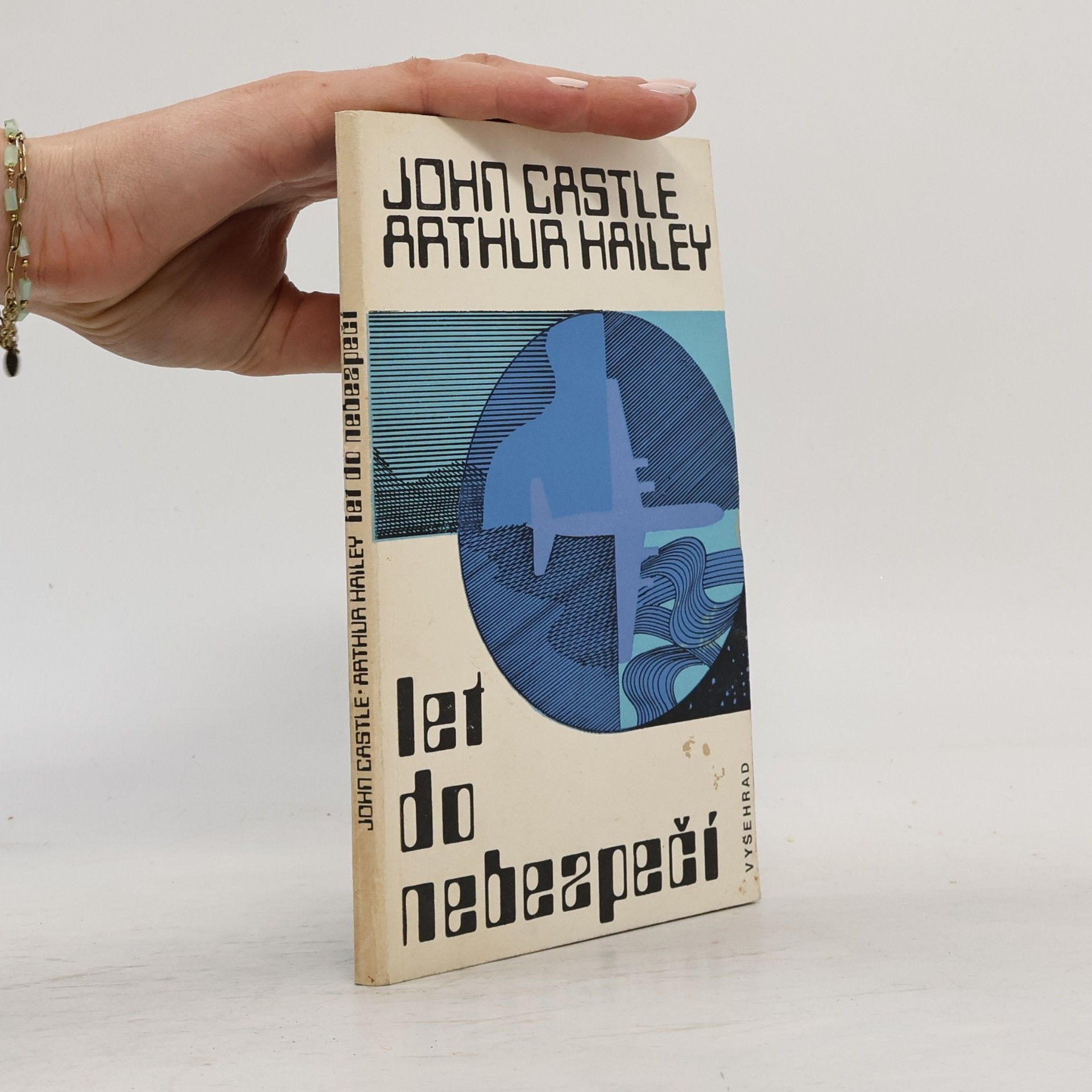 John Castle Let do nebezpečí