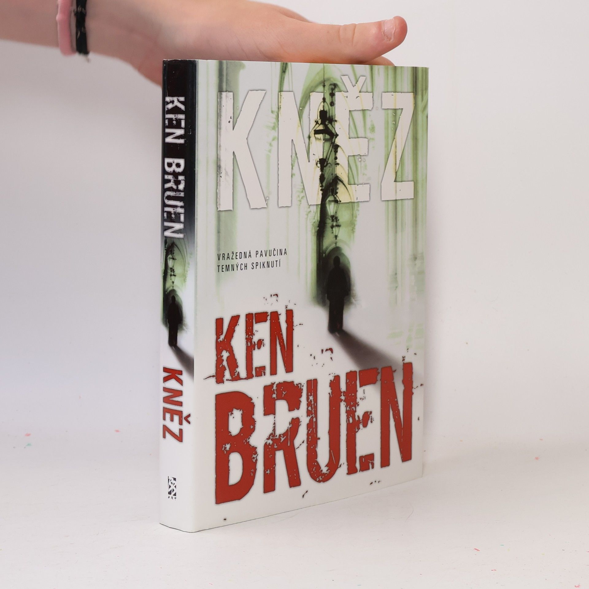 Ken Bruen Kněz