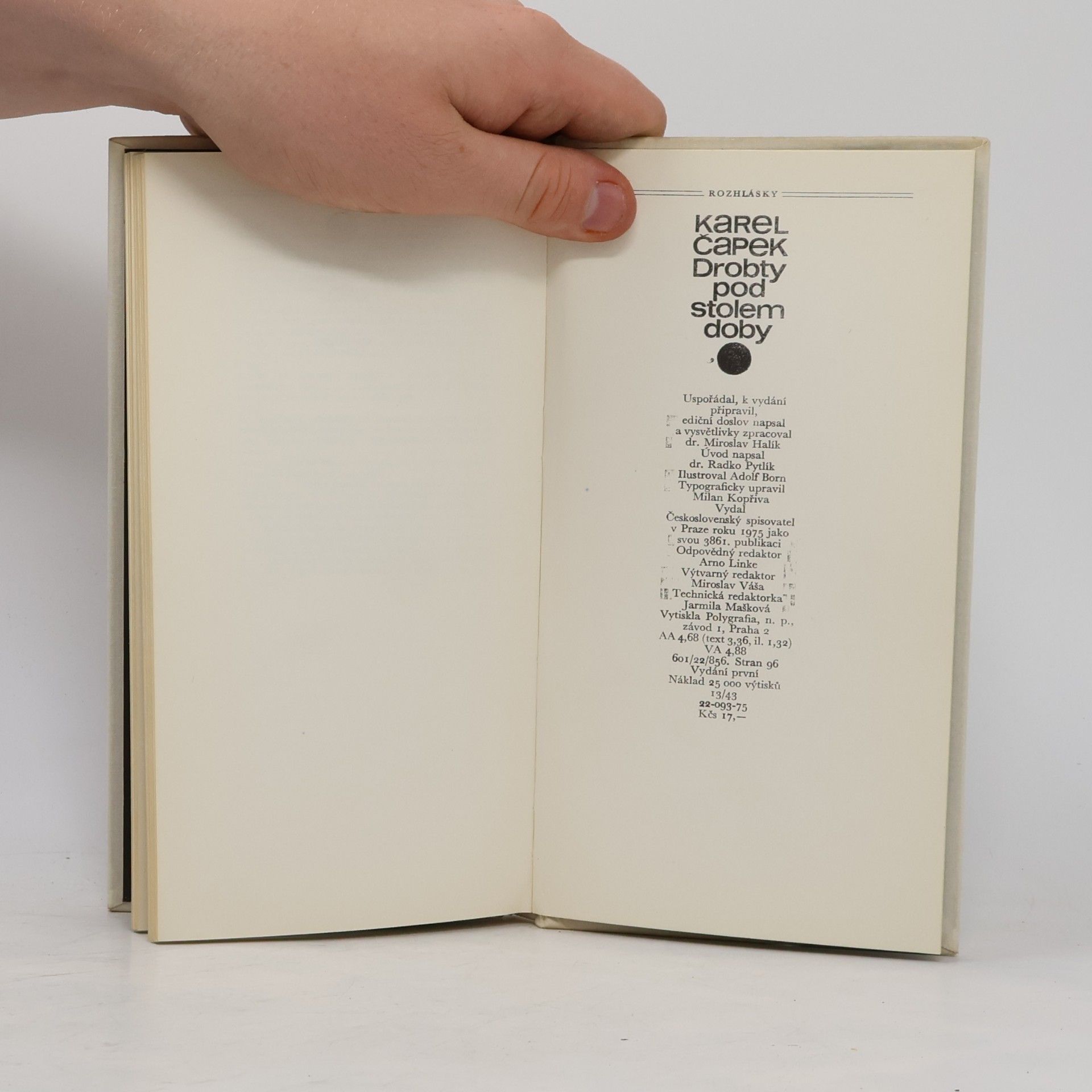 Karel Čapek Drobty pod stolem doby
