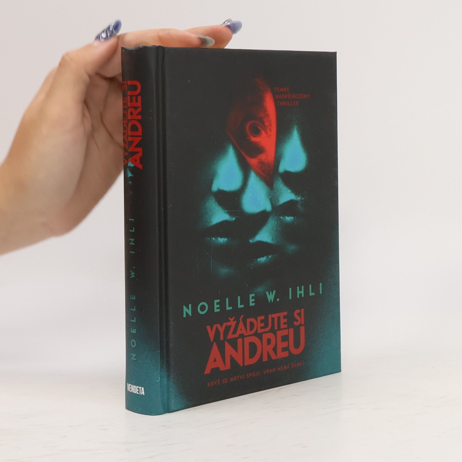 Noelle W. Ihli Vyžádejte si Andreu